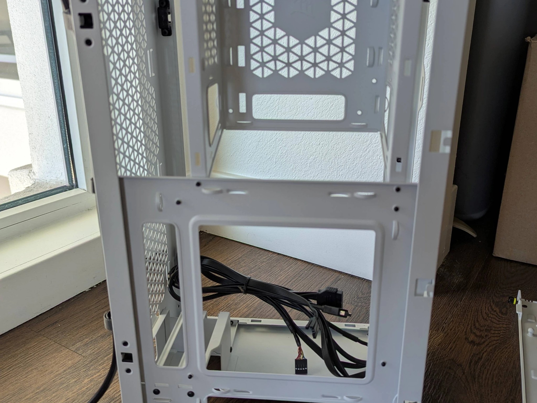 Corsair 2000D SFF Mini ITX Case (White)