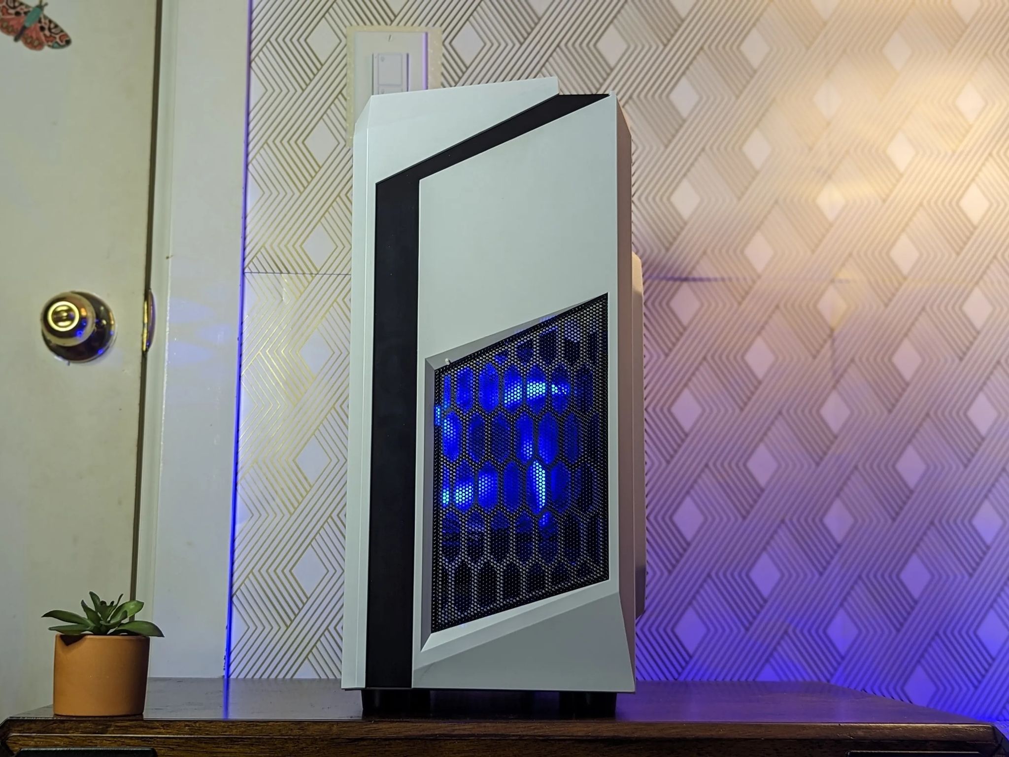 *CLEARANCE* 🎮 ESPORTS GAMING PC SETUP 🎮 - 1080p Gaming- Intel i7-7700 + GTX 1050 Ti + 16GB DDR4