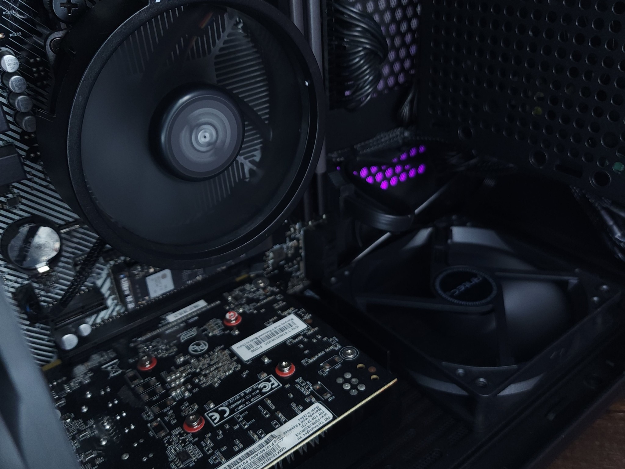 Ryzen 3 2300X | GTX 1050 | 16GB RAM | 512GB M.2 NVMe