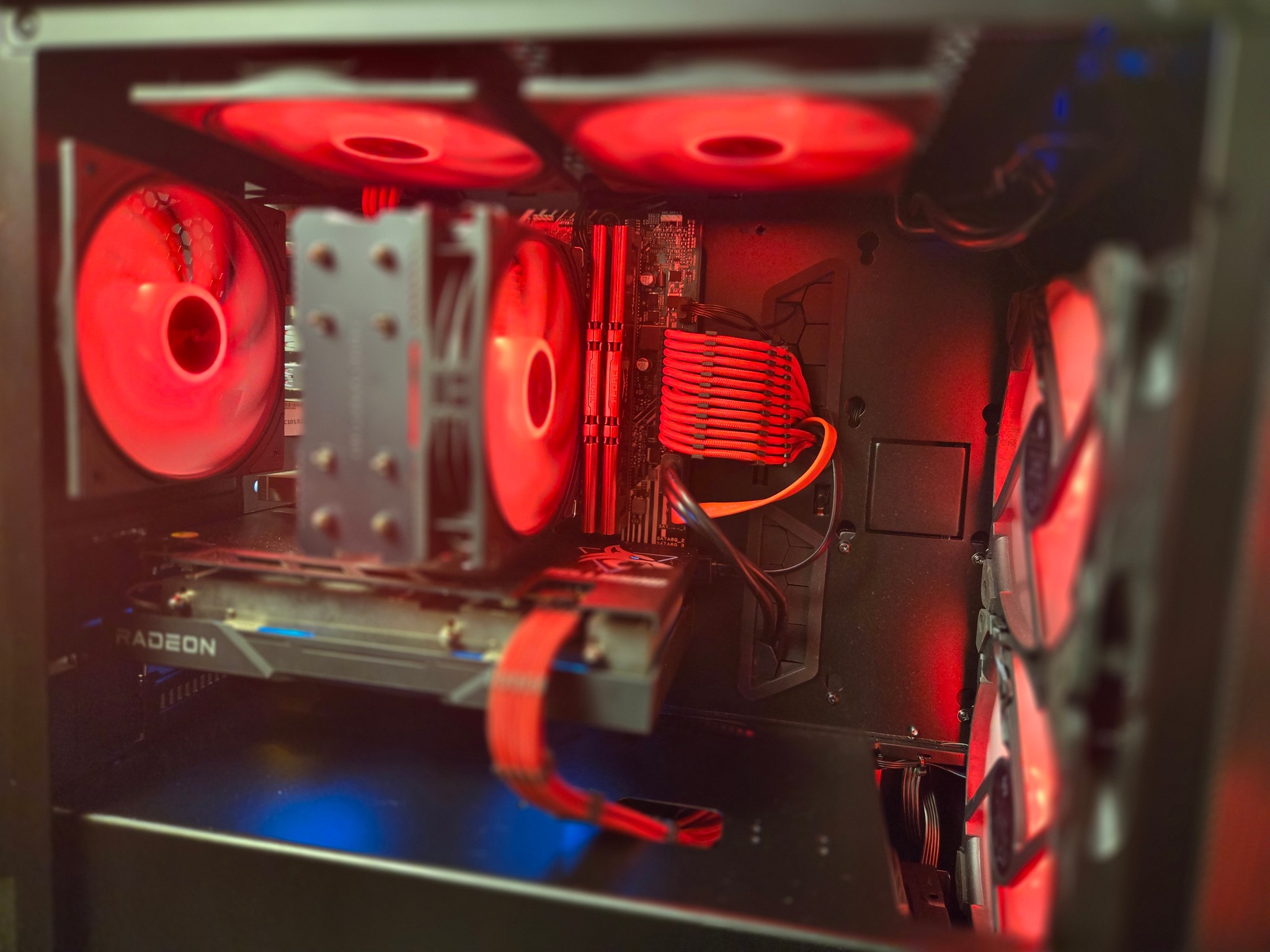 RX 6600 XT | Intel i5 11400 | 16gb DDR4 | 1tb Storage👏🏽