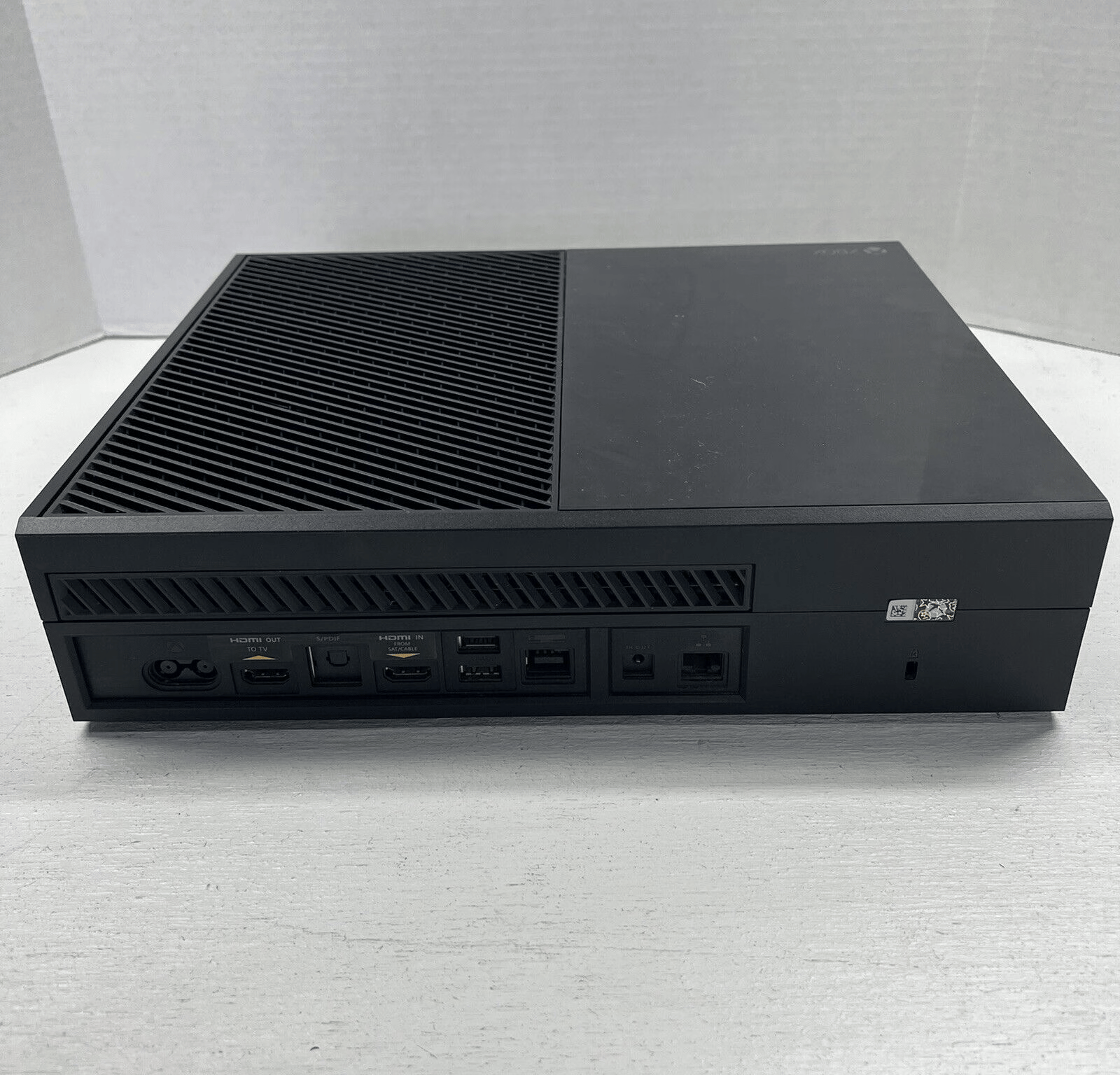 Microsoft Xbox One with Kinect 500GB Console Model 1540
