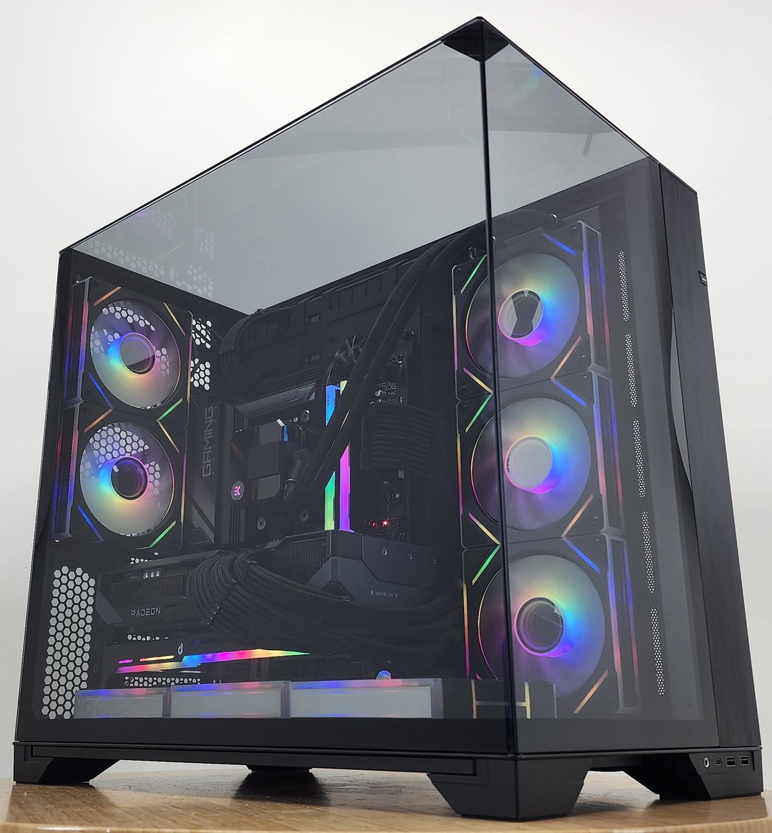 【新品】 ゲーミングPC RX9070 Ryzen7 9700x 32GB Gaming PC Ryzen 7 9700X 32GB RAM 2TB SSD RX 9070 XT 16GB Windows