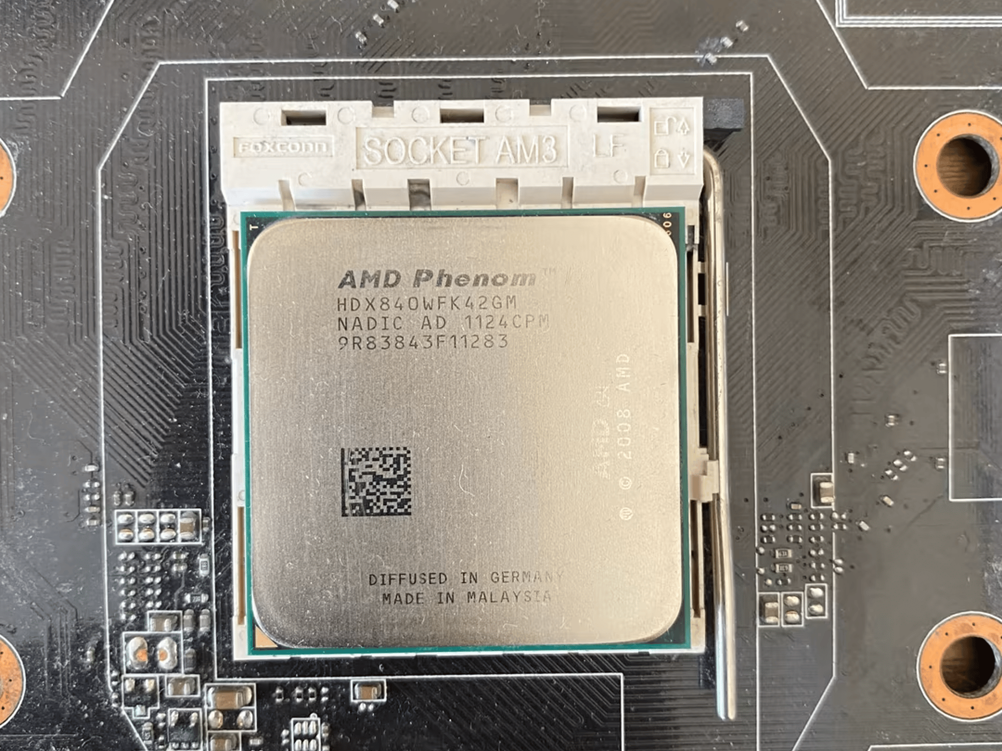 [BROKEN] MSI NF725GM-P43 Motherboard with CPU