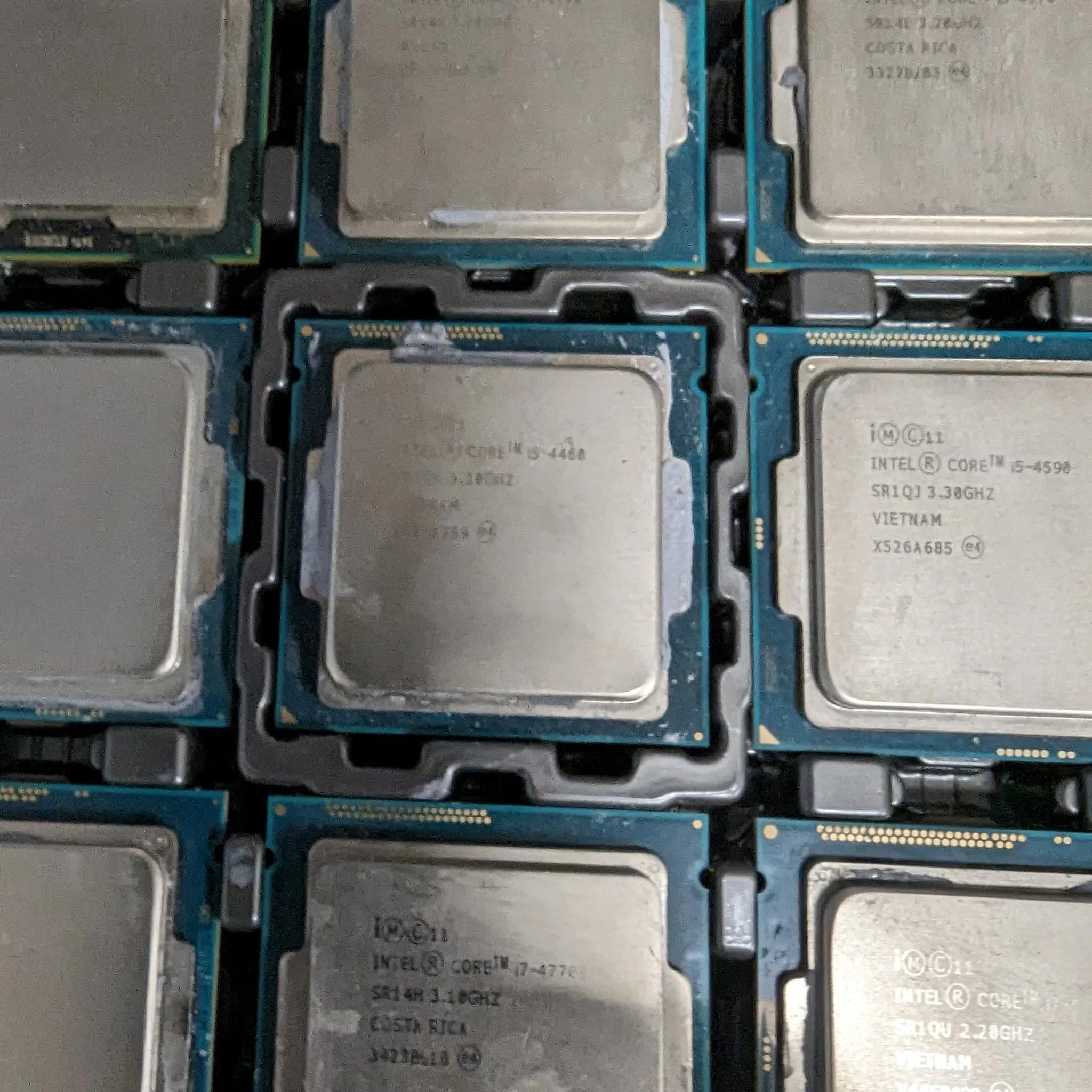 Not allowed to make animal listings anymore so here's an i7-4770s.