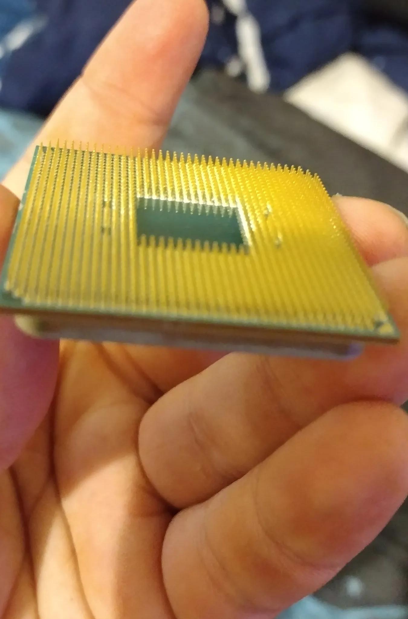 For Sale Ryzen 3 1200 USED/GOOD - comes with optional fan