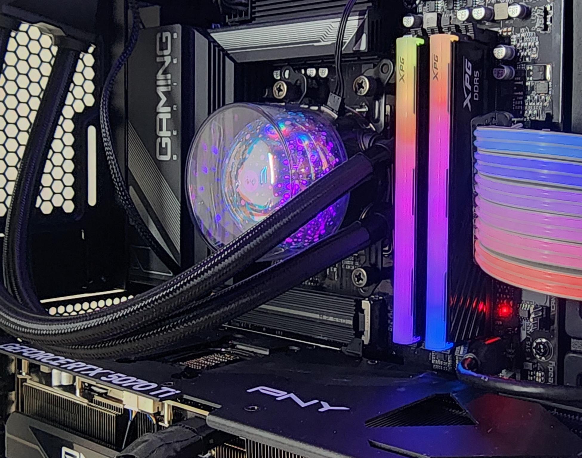 Gaming PC Ryzen 9 9950X3D 32GB RAM 2TB SSD RTX 5070 Ti 16GB Windows 11 Computer