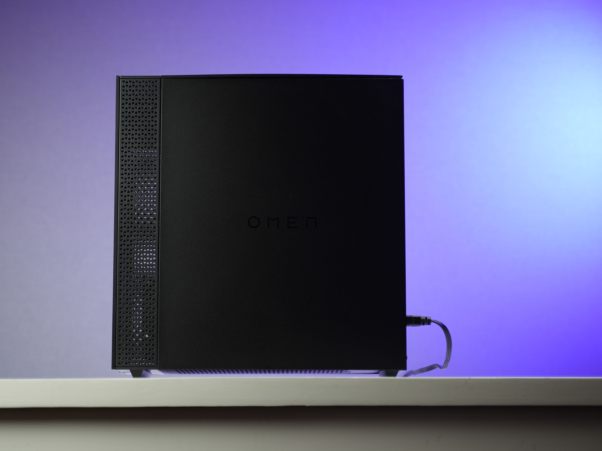 \ OF-04 / RTX 2060 Ryzen 5 3500 16GB 1TB Windows 11 Gaming PC Powerhouse