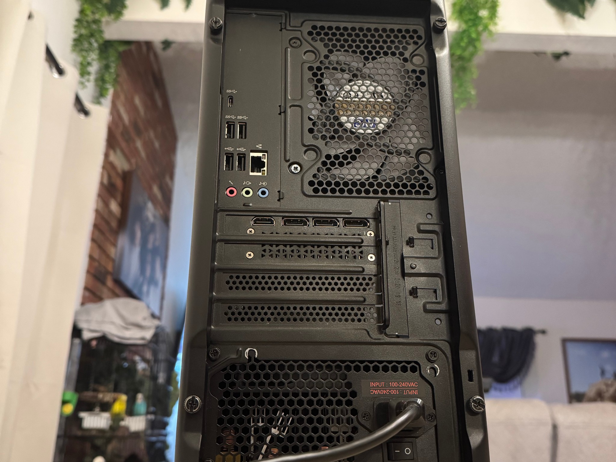 "Legion" | RTX 3060 12GB | Intel Core i5 10400F | 16GB DDR4 | 256GB SSD + 1TB HD