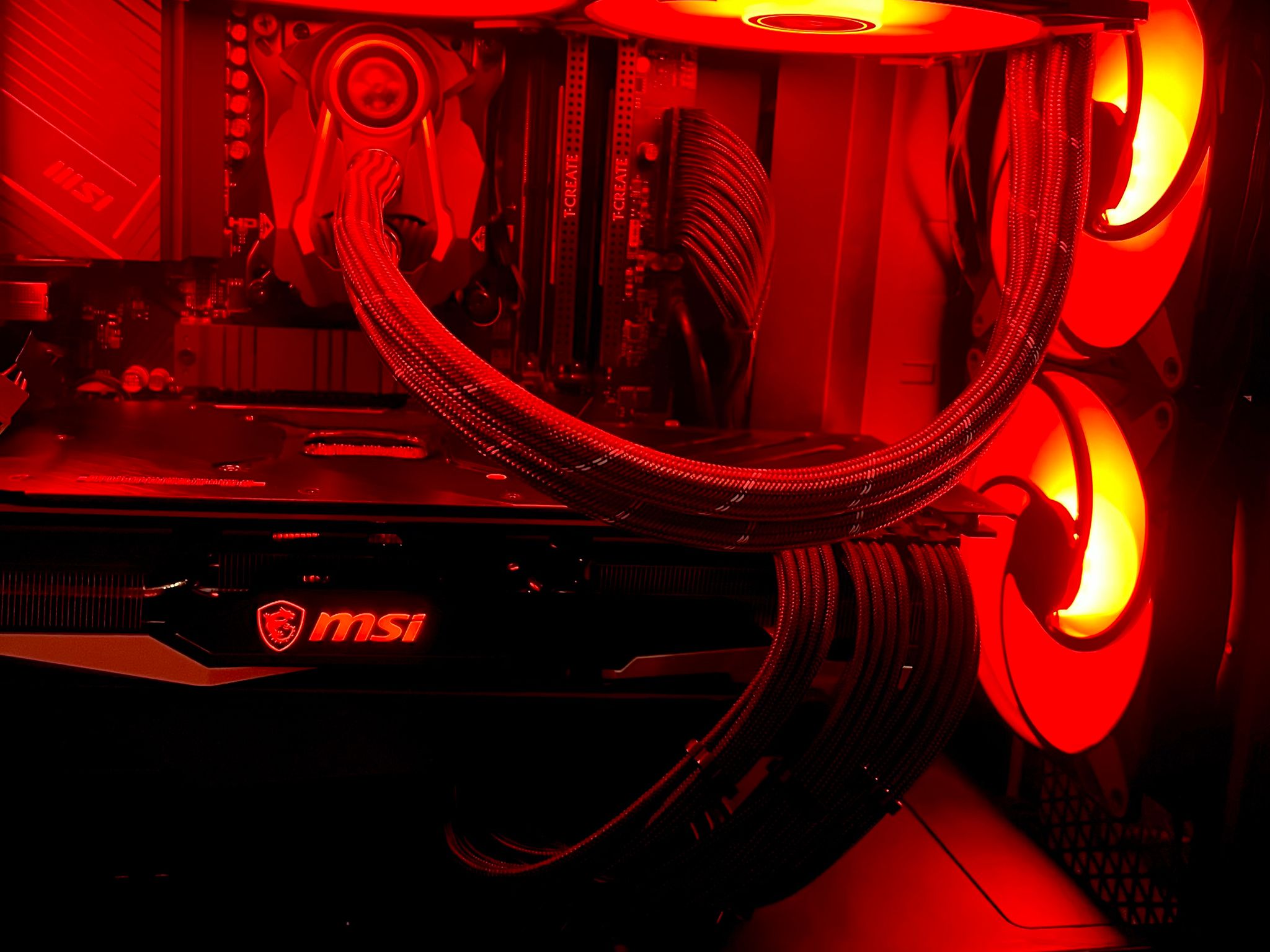 RX 7900 XTX w/ Ryzen 7 7700X - 4K Gaming PC with RGB Fans