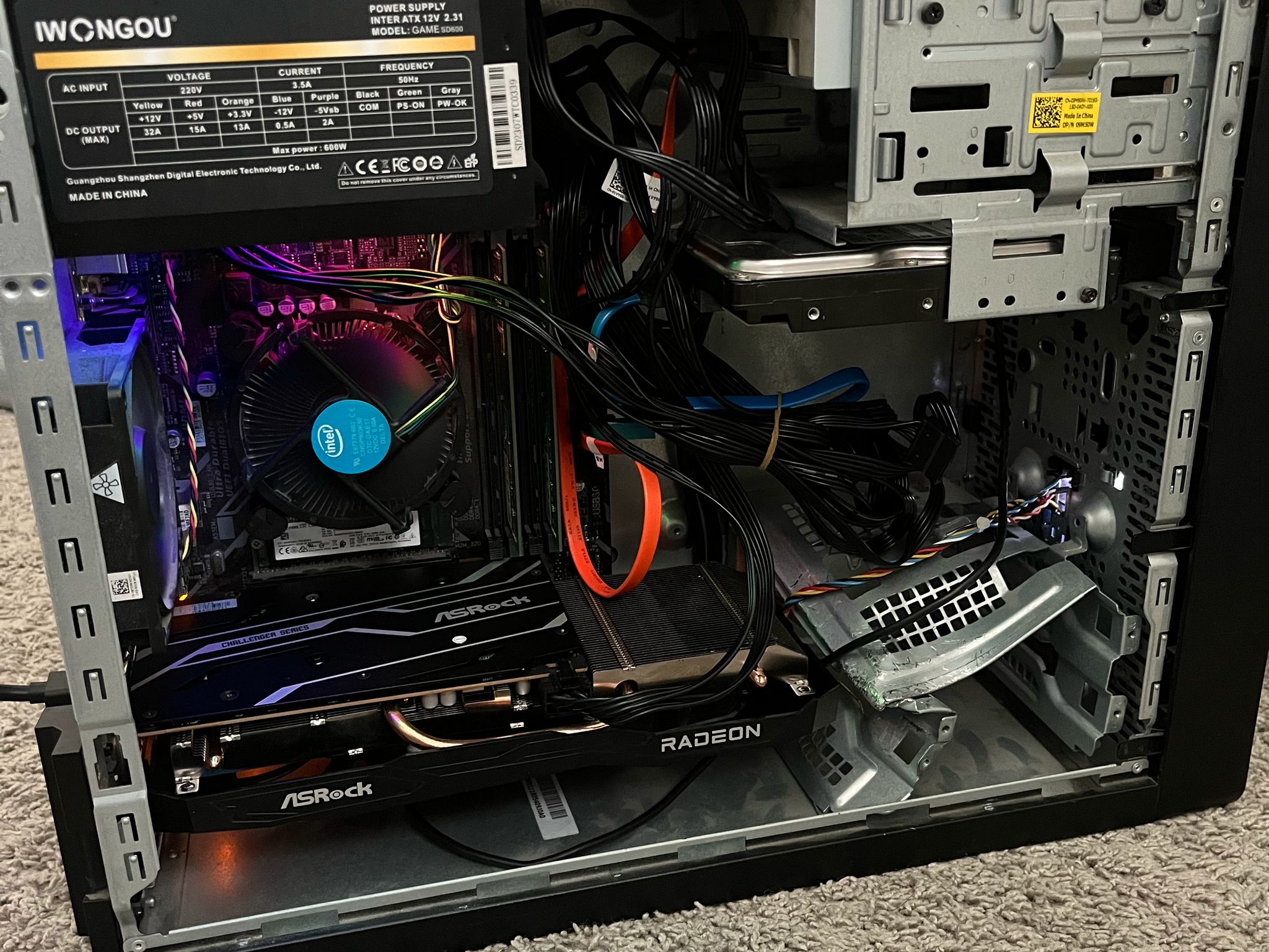 READ DESCRIPTION | SLEEPER GAMING PC | I7-8700, RX 6600, 1.25TB SSD+HDD, 16GB RAM