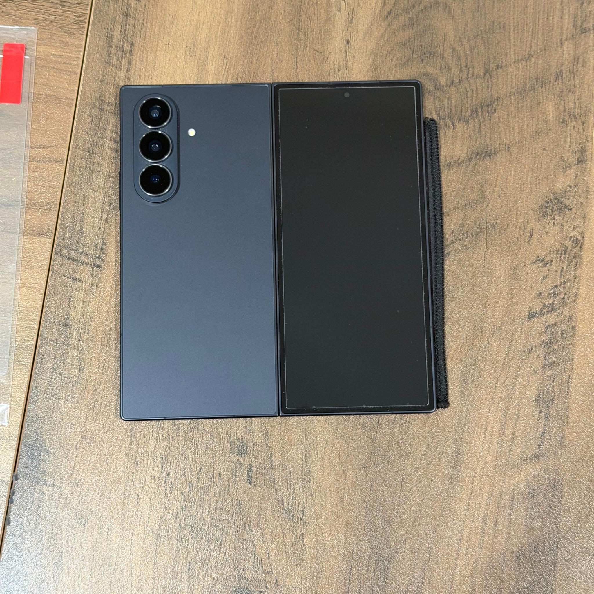 Samsung Z Fold 7 - Pristine Condition