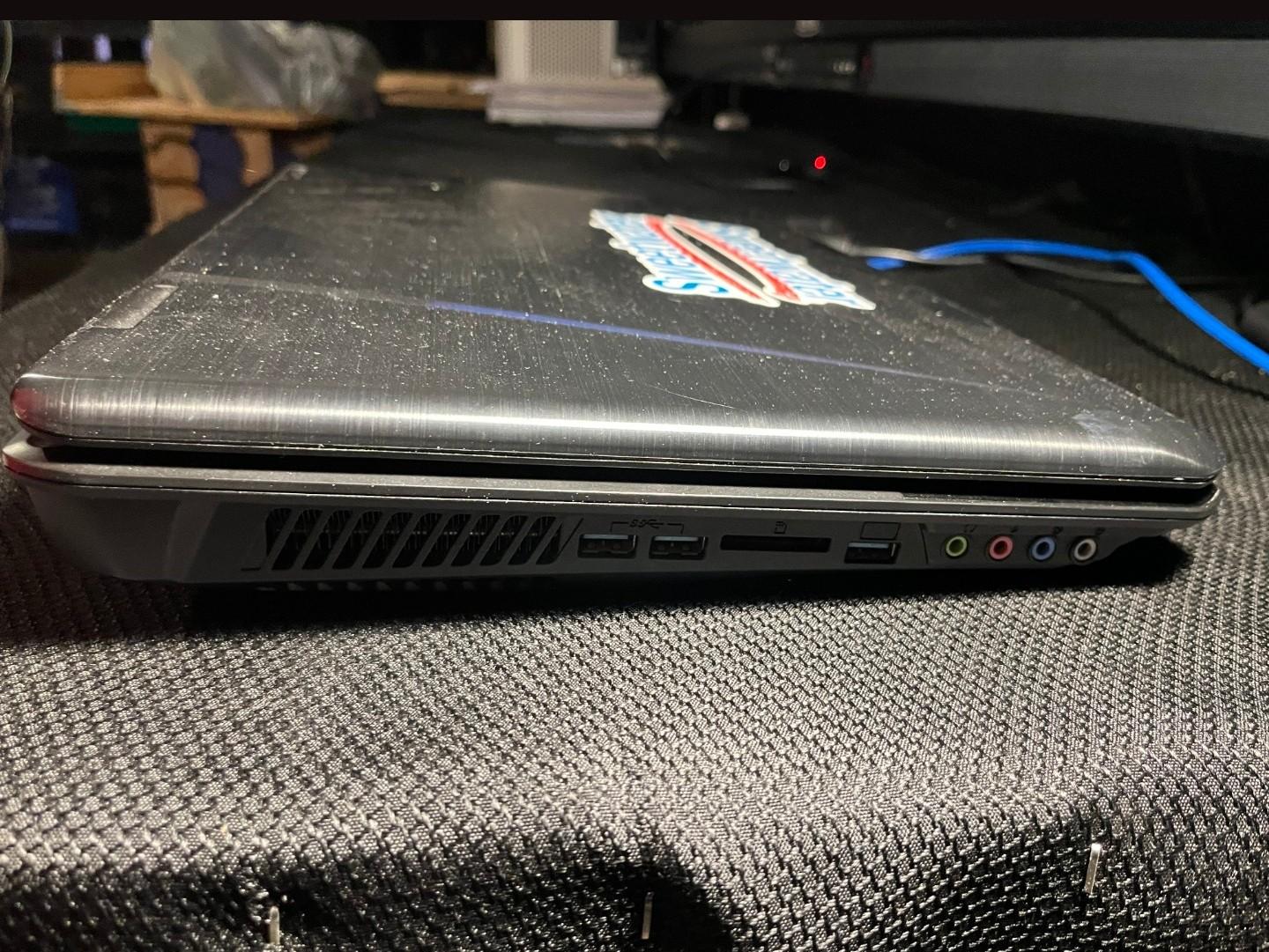 iBUYPOWER Valkyrie CZ-17 Gaming Laptop | Intel Core i7 | GTX 670M | 320GB SSD