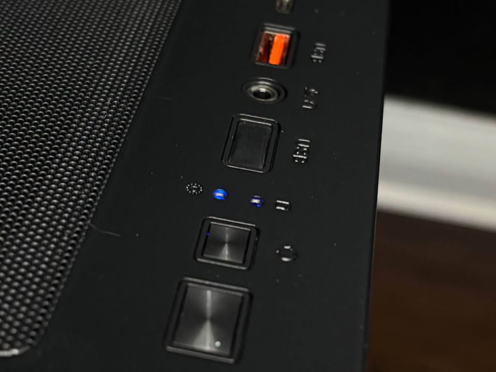 Black Gaming PC (RTX 3070 TI 8GB + AMD Ryzen 5 5500 + 16GB DDR4 + SSD)