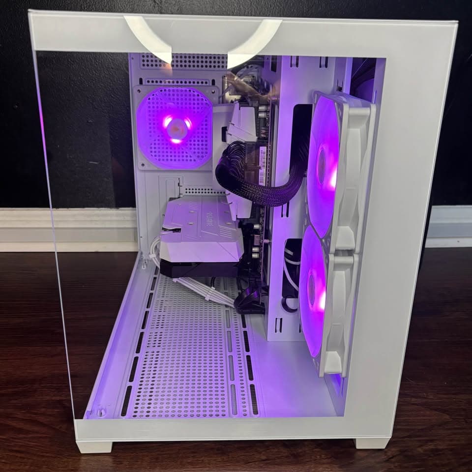 White Gaming PC (RTX 2060 6GB + AMD Ryzen 5 3600)