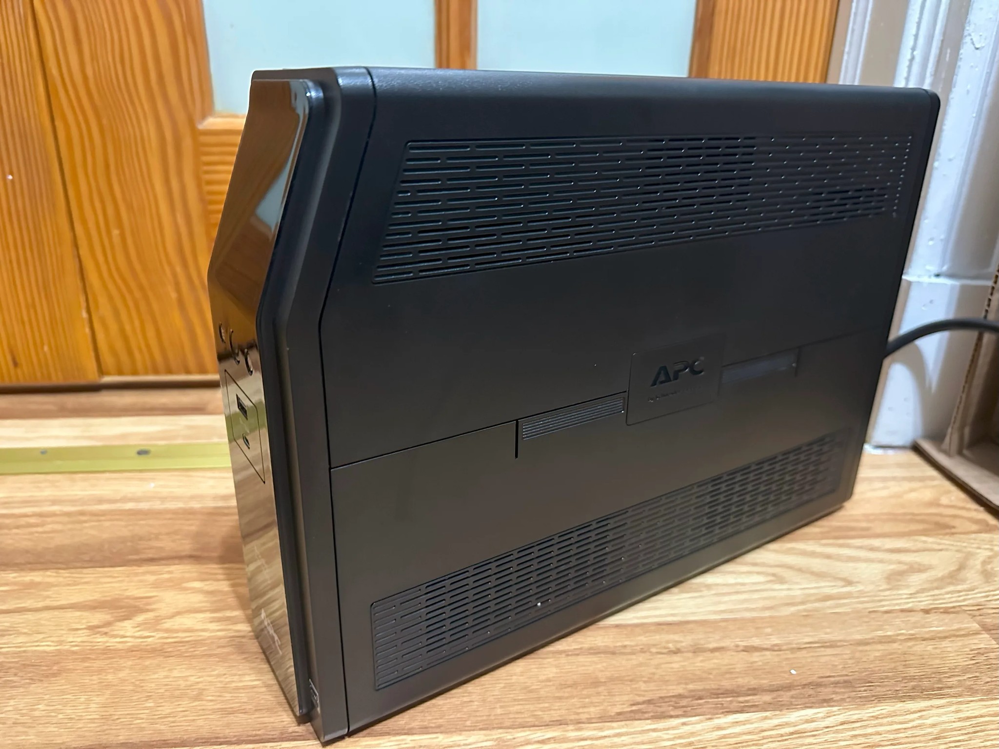 APC Back-UPS 1000 S (Battery Never Used)