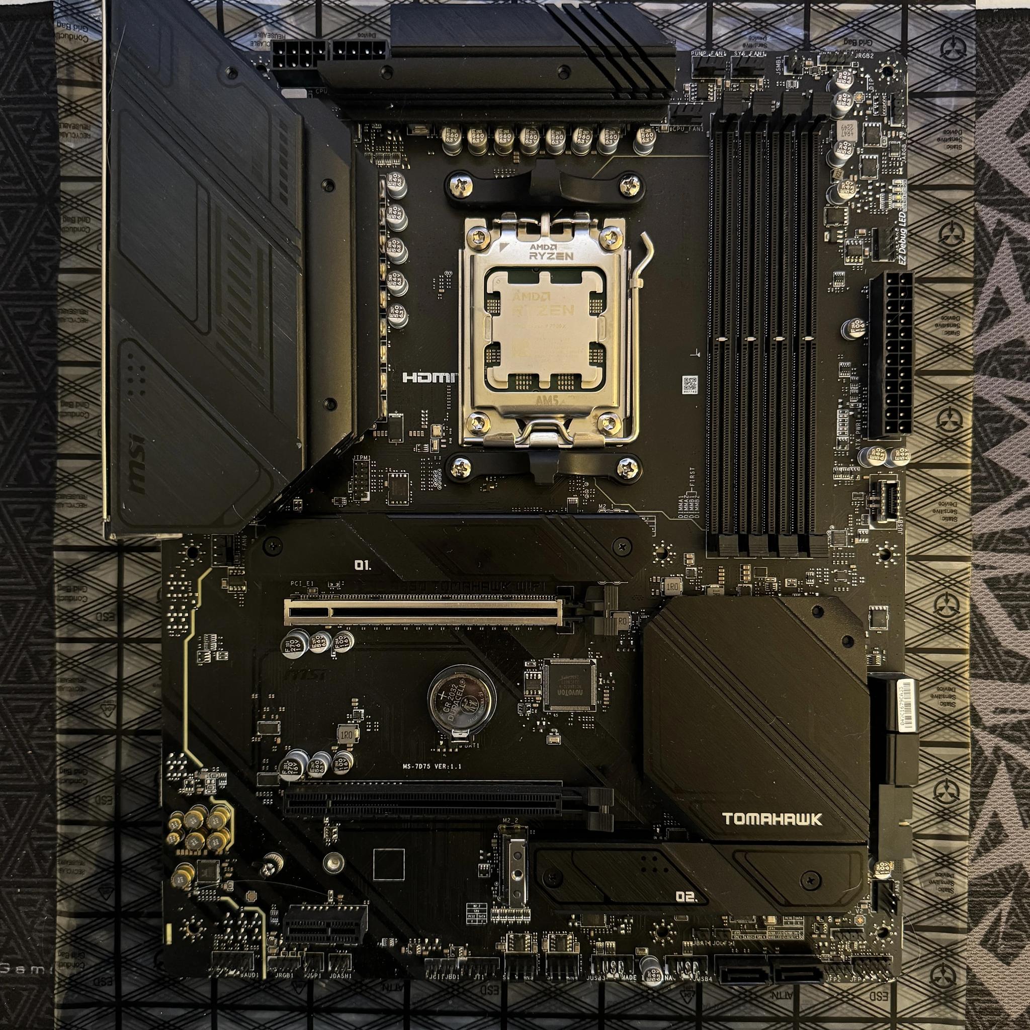 Bundle! Ryzen 9 7900X + B650 MAG Tomahawk WiFi & 32GB DDR5