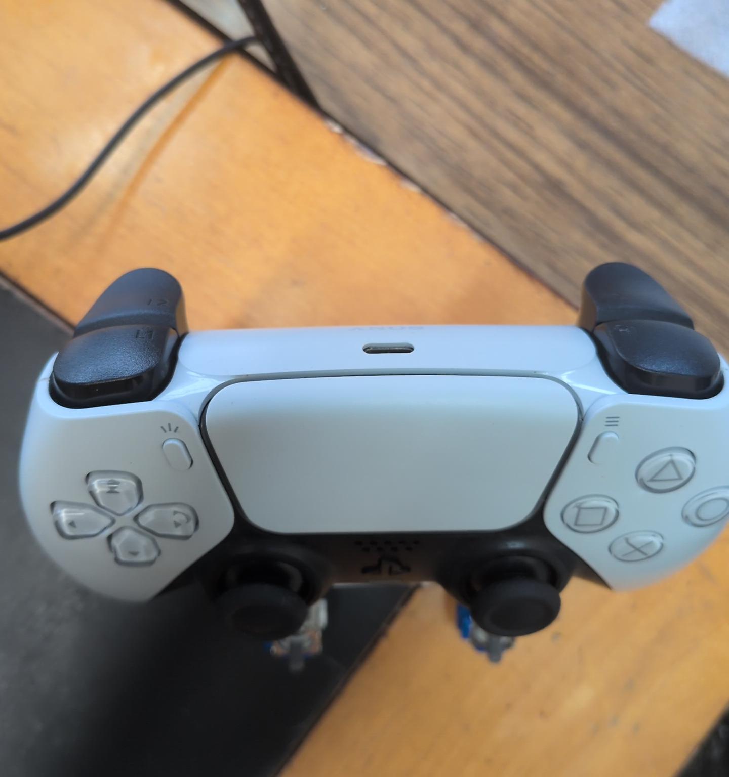 Ksilver J13+ TMR Upgraded White PS5 Dualsense Cosmetic Grade B