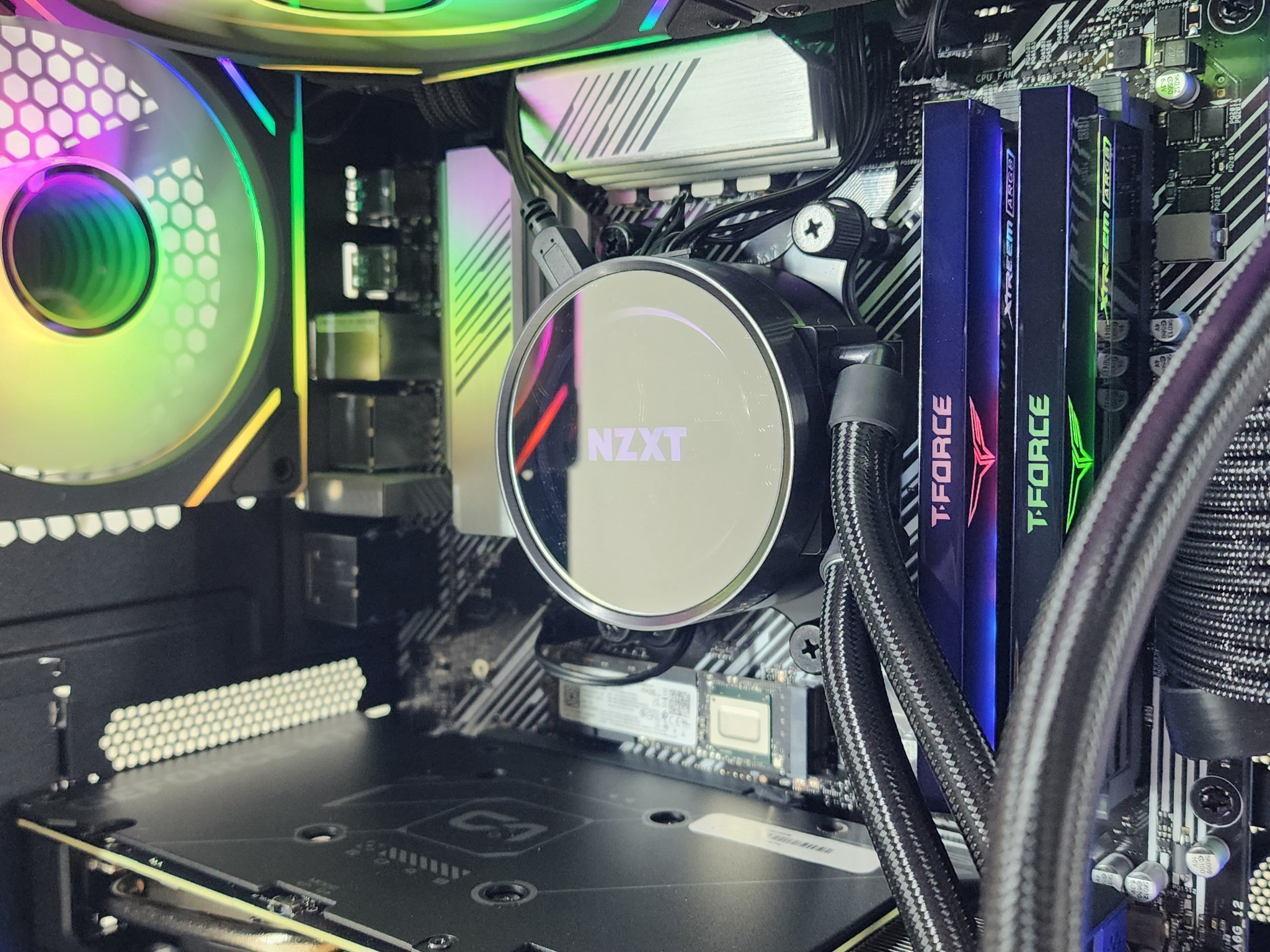 Gaming PC Ryzen 7 5700X 32GB RAM 1TB SSD RTX 4060 Ti 16GB Windows 11 Computer