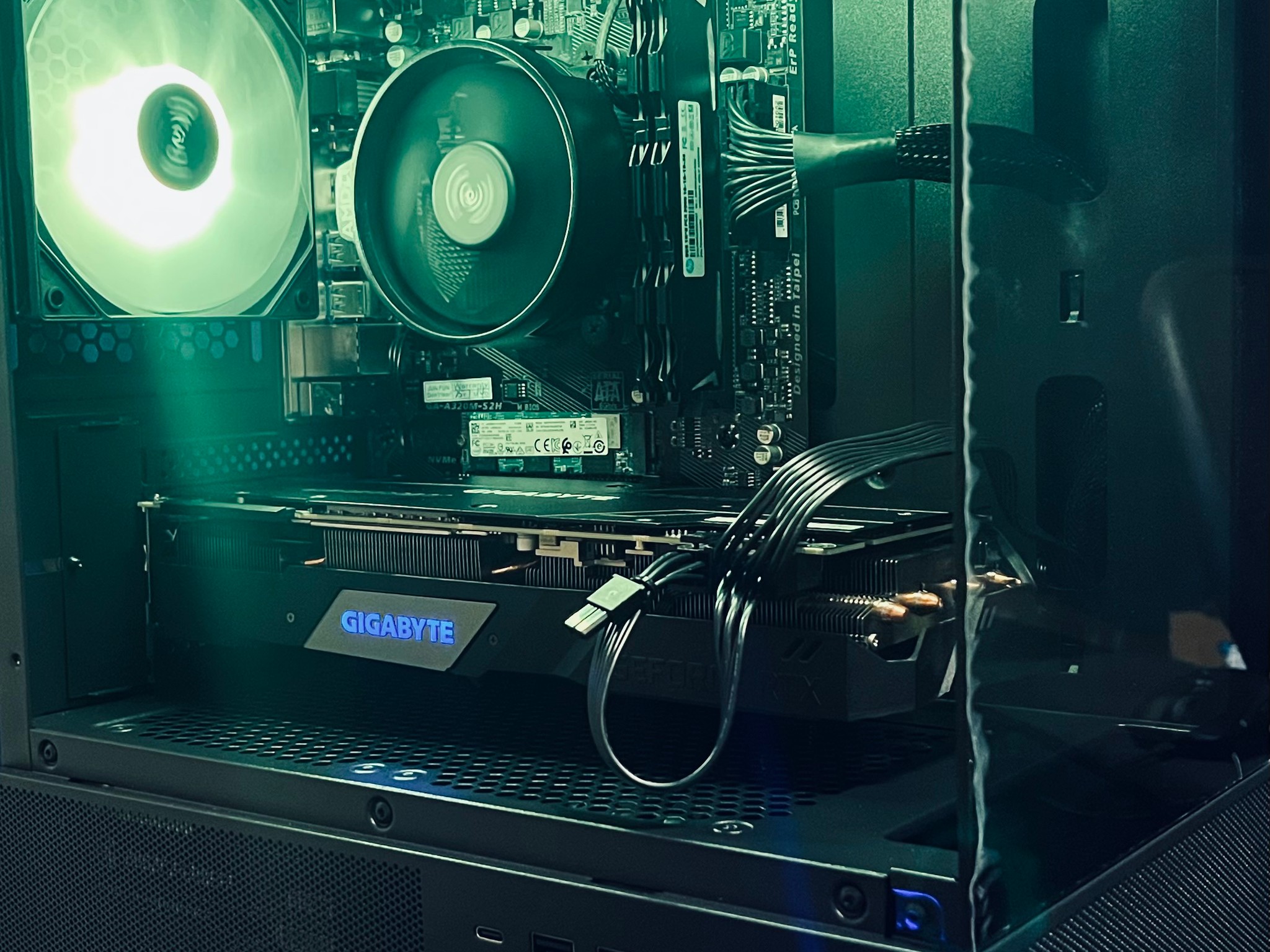 ESports Gaming PC |RTX 2070 Super // Ryzen 5 2600 // 16GB DDR4|