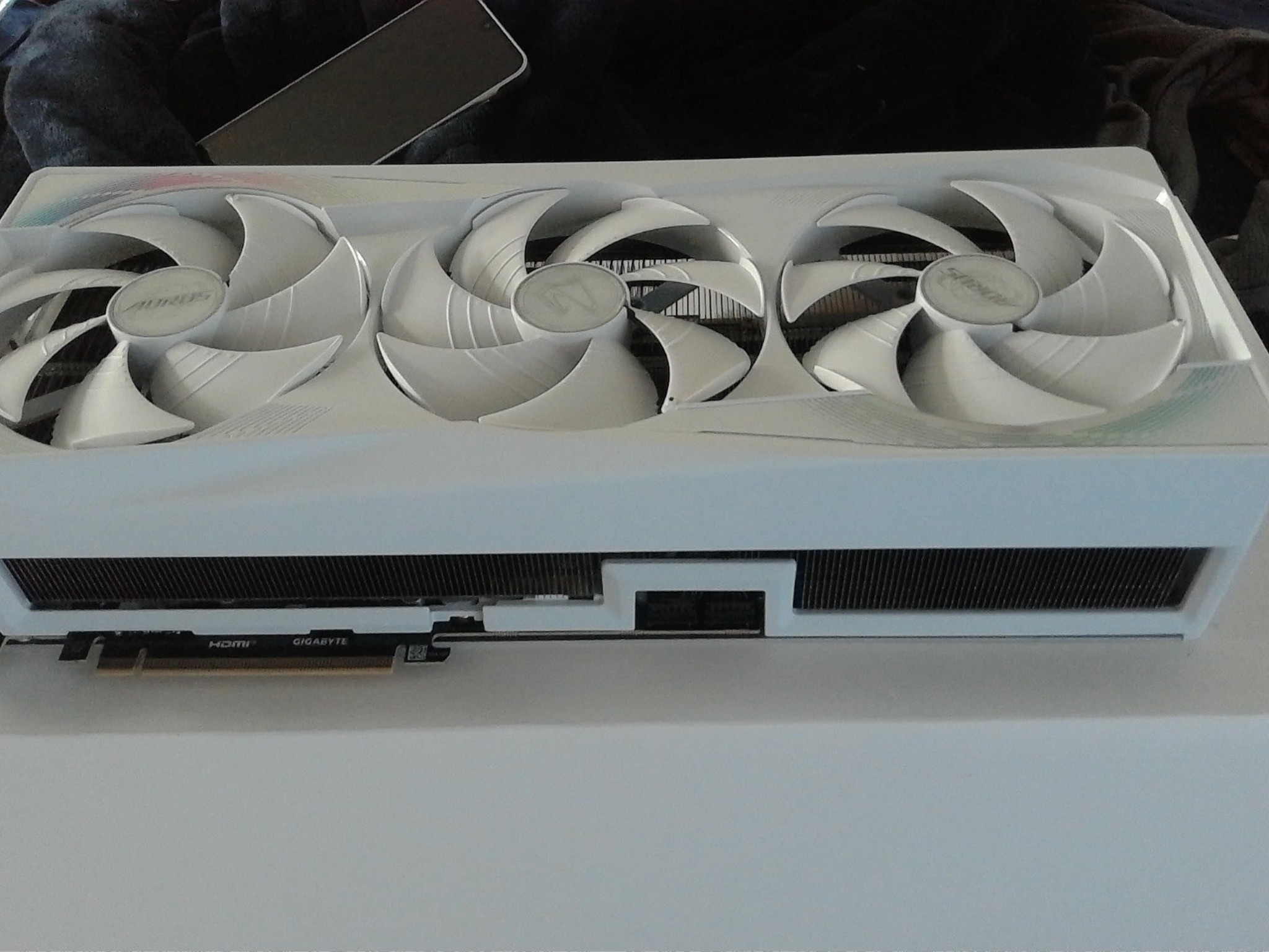 GIGABYTE AORUS GeForce RTX 5090 MASTER ICE 32G