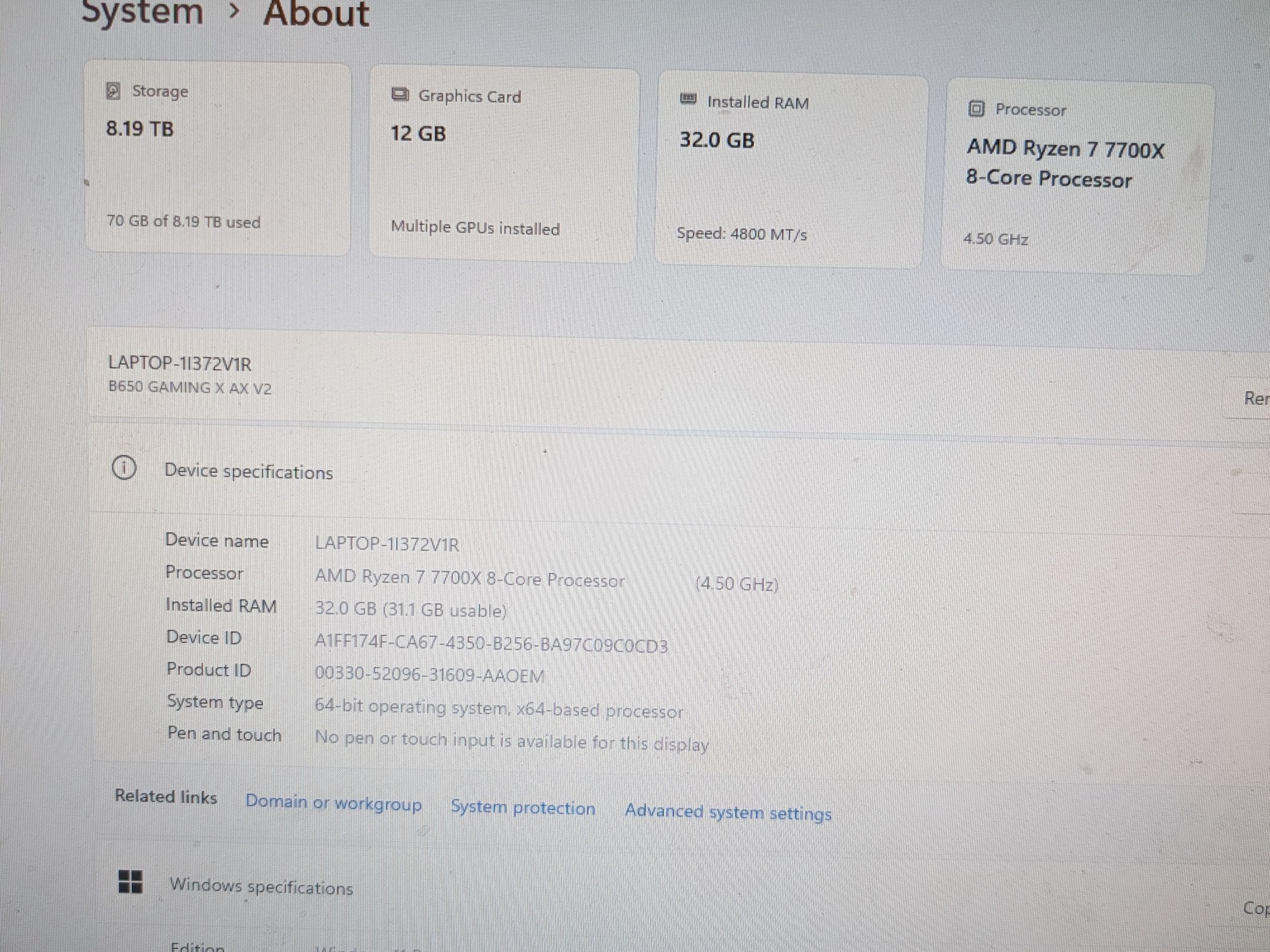 White Tempered Glass Ryzen 7 7700X 8-core RTX 3060 12GB 32GB DDR5