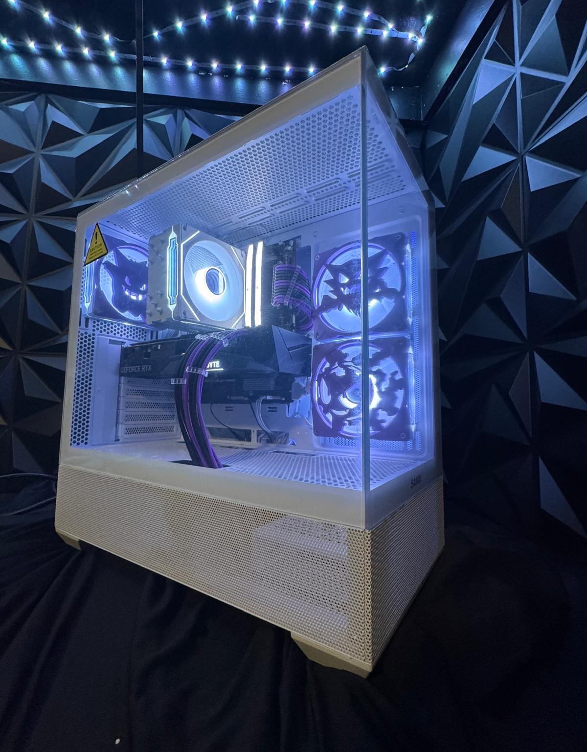 💀 Gakaiko Gengar 🟣 Ryzen 5 9600X| RTX 3070| 32 GB DDR5 6000MHZ| 2.5 TB NVMe