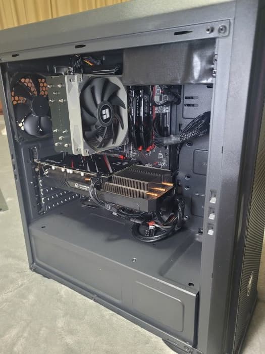 Mid level gaming PC. Great for a starter and runs beautifully. Clean, well maintained like new cond.