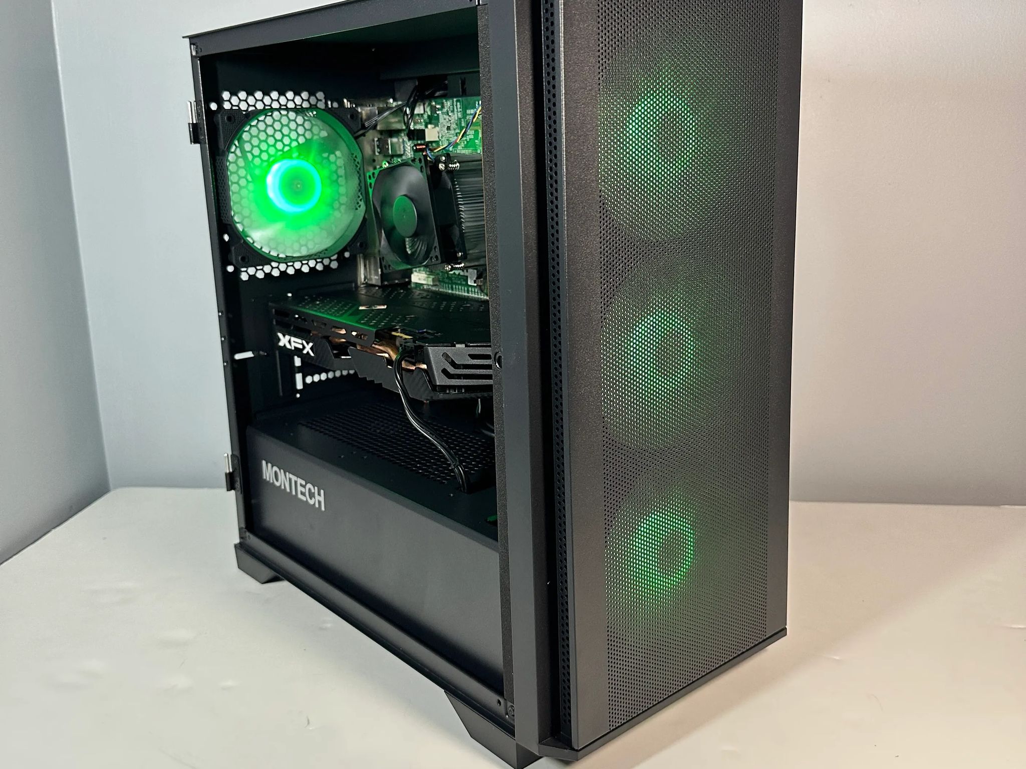 Intel i7 4790/AMD RX 580 8GB Custom RGB Gaming PC BundleW/Keyboard/Mouse/Headset & Mic