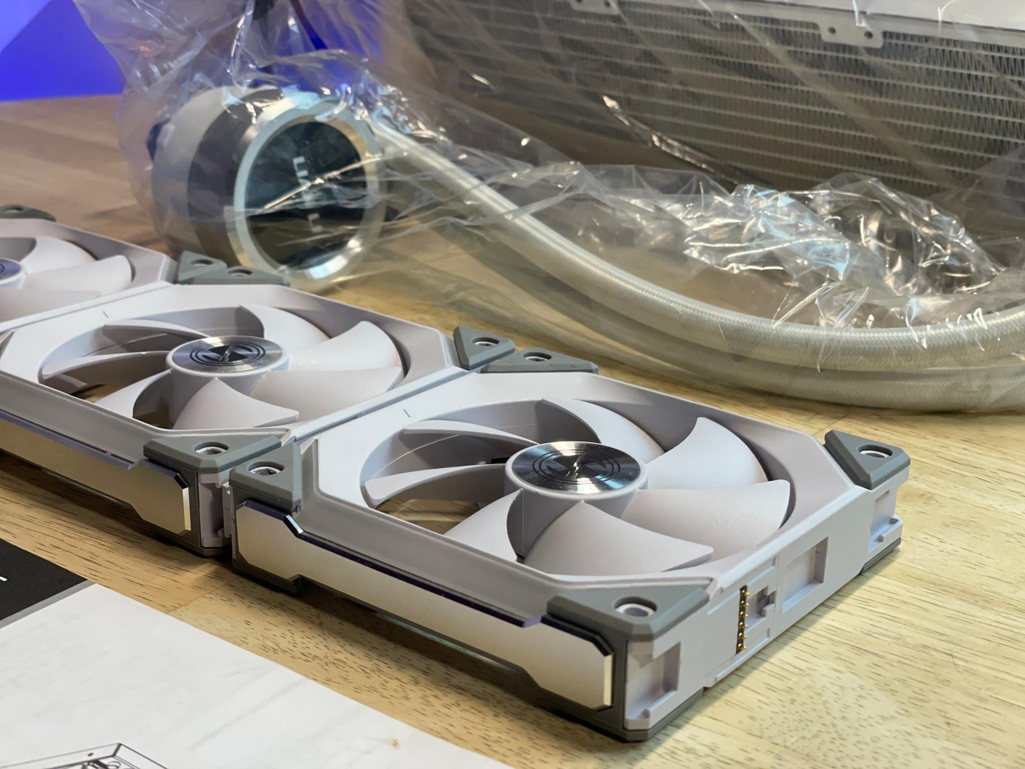 Lian Li Galahad 360 UNI FAN SL Edition AIO