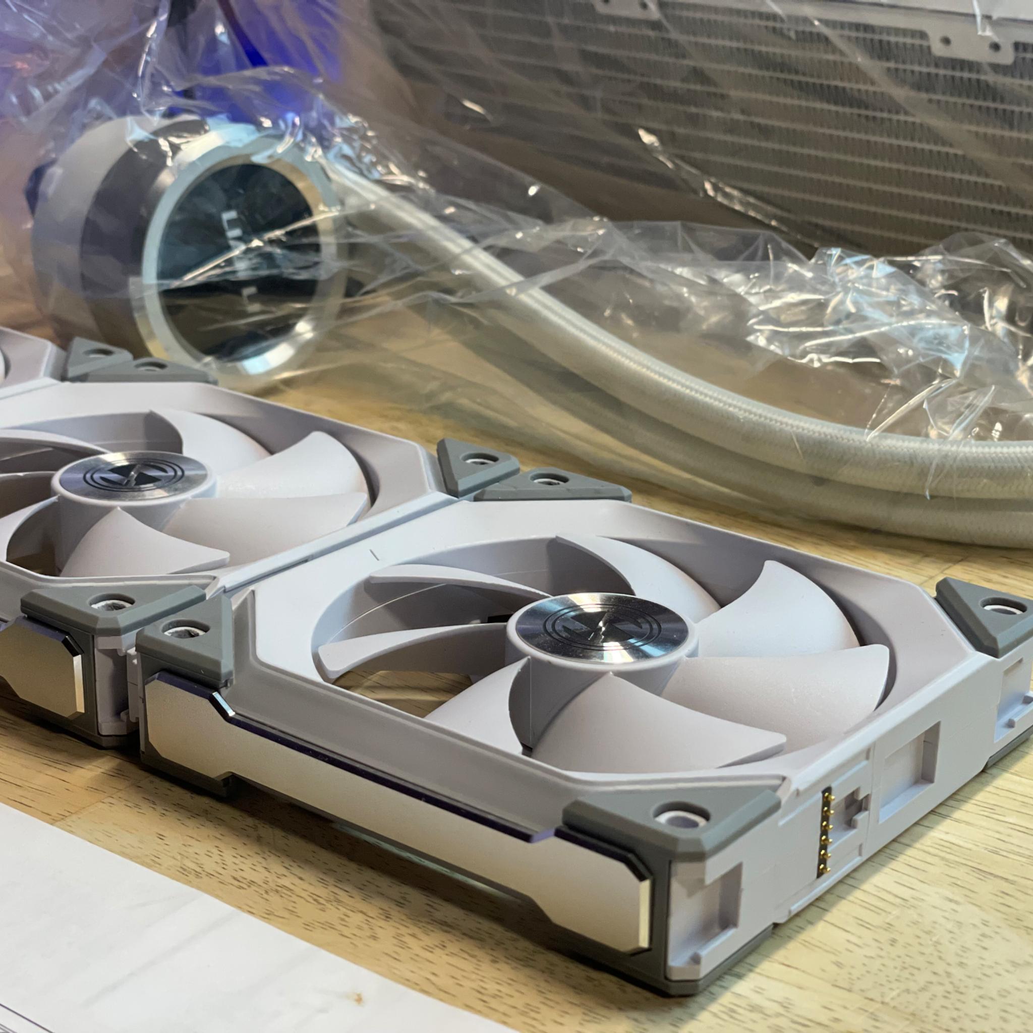 Lian Li Galahad 360 UNI FAN SL Edition AIO