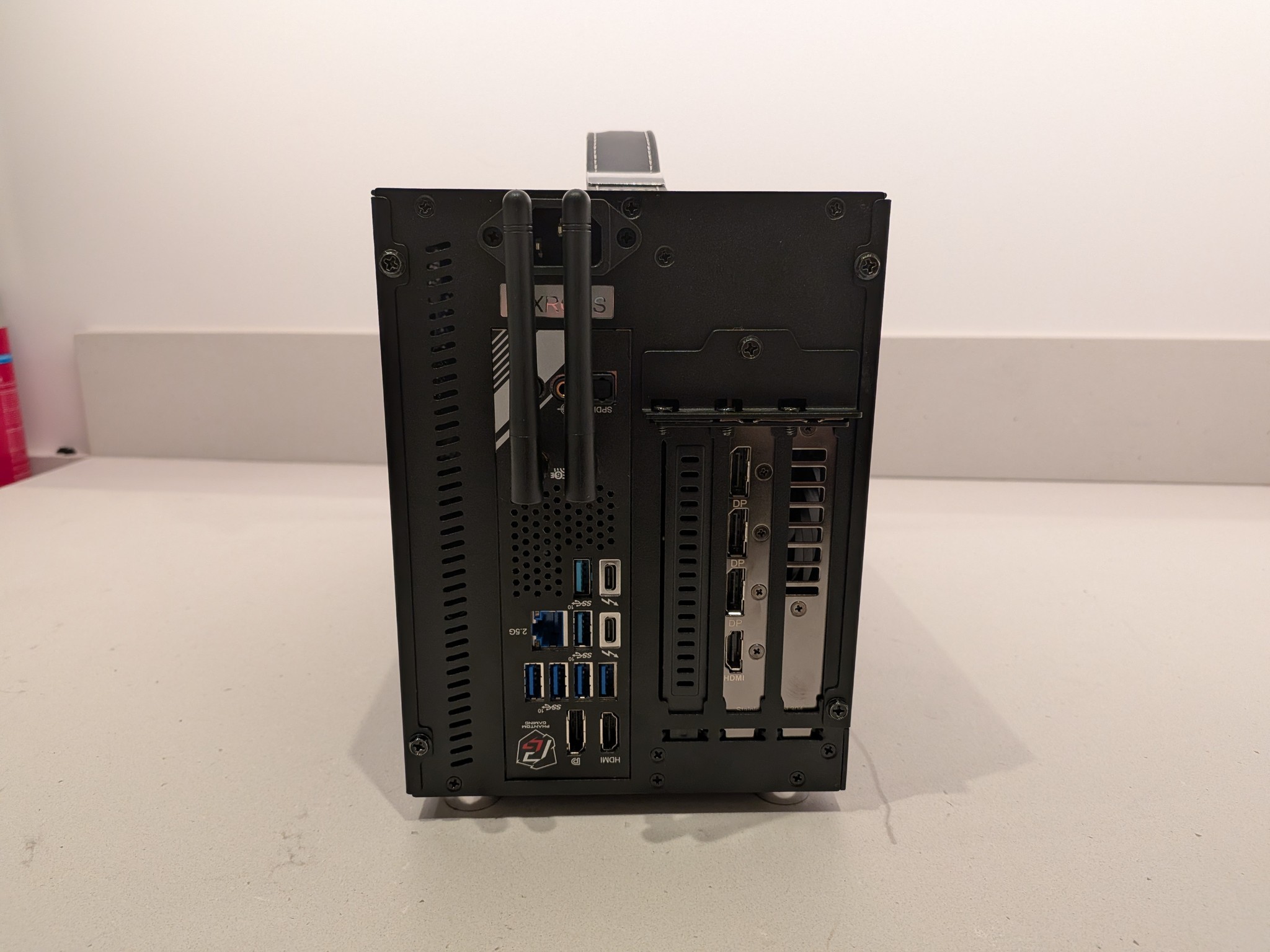 4K Chromax Lunchbox - RX 9070, Intel Core i7 14700K, 2 TB Gen 4 NVME, 32 GB DDR5 RAM,