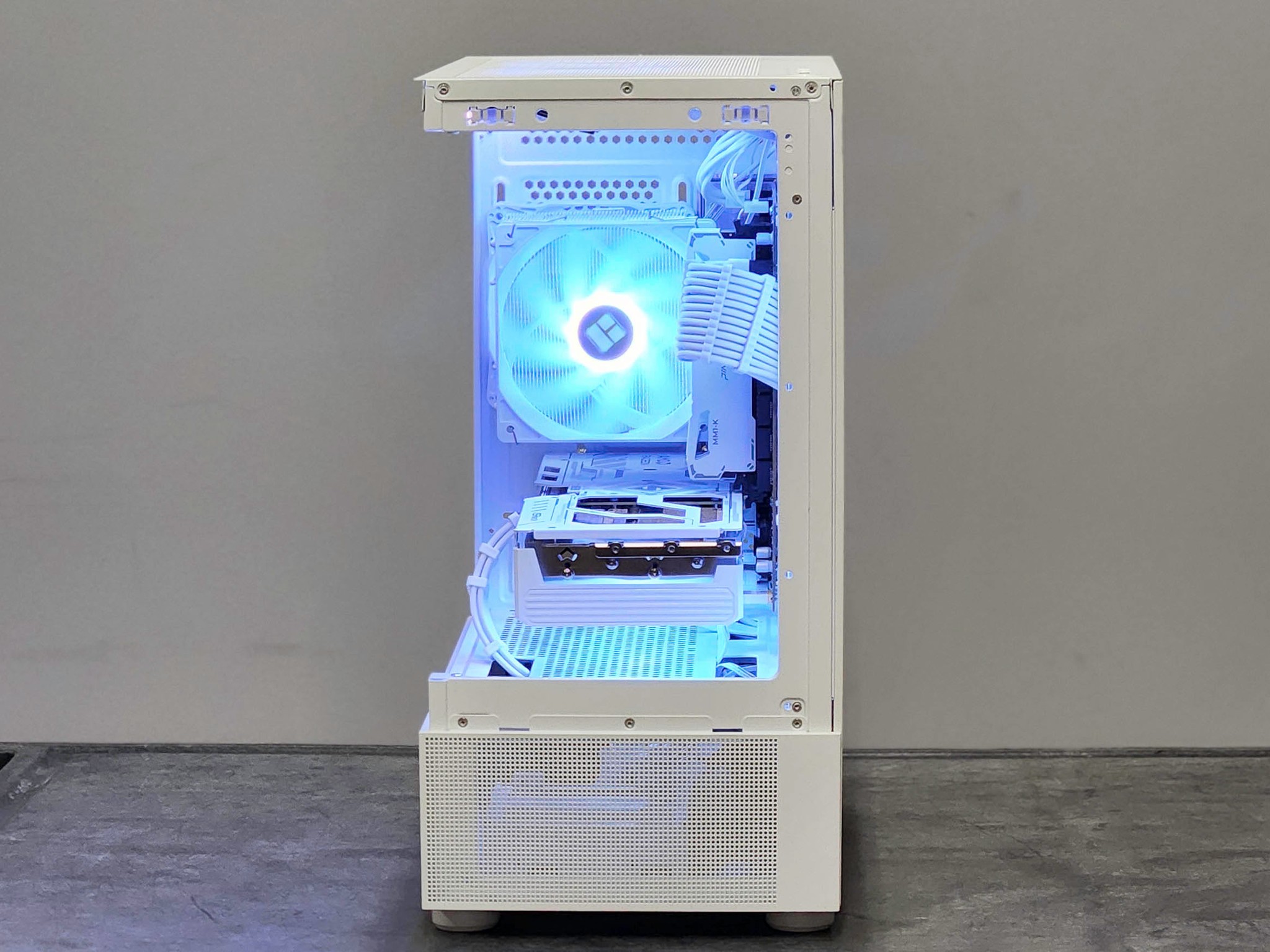 RX 9060 XT 16GB | All White Custom Gaming PC | Ryzen 5 5500X3D | 32GB DDR4 | 1TB SSD | Win 11 Pro