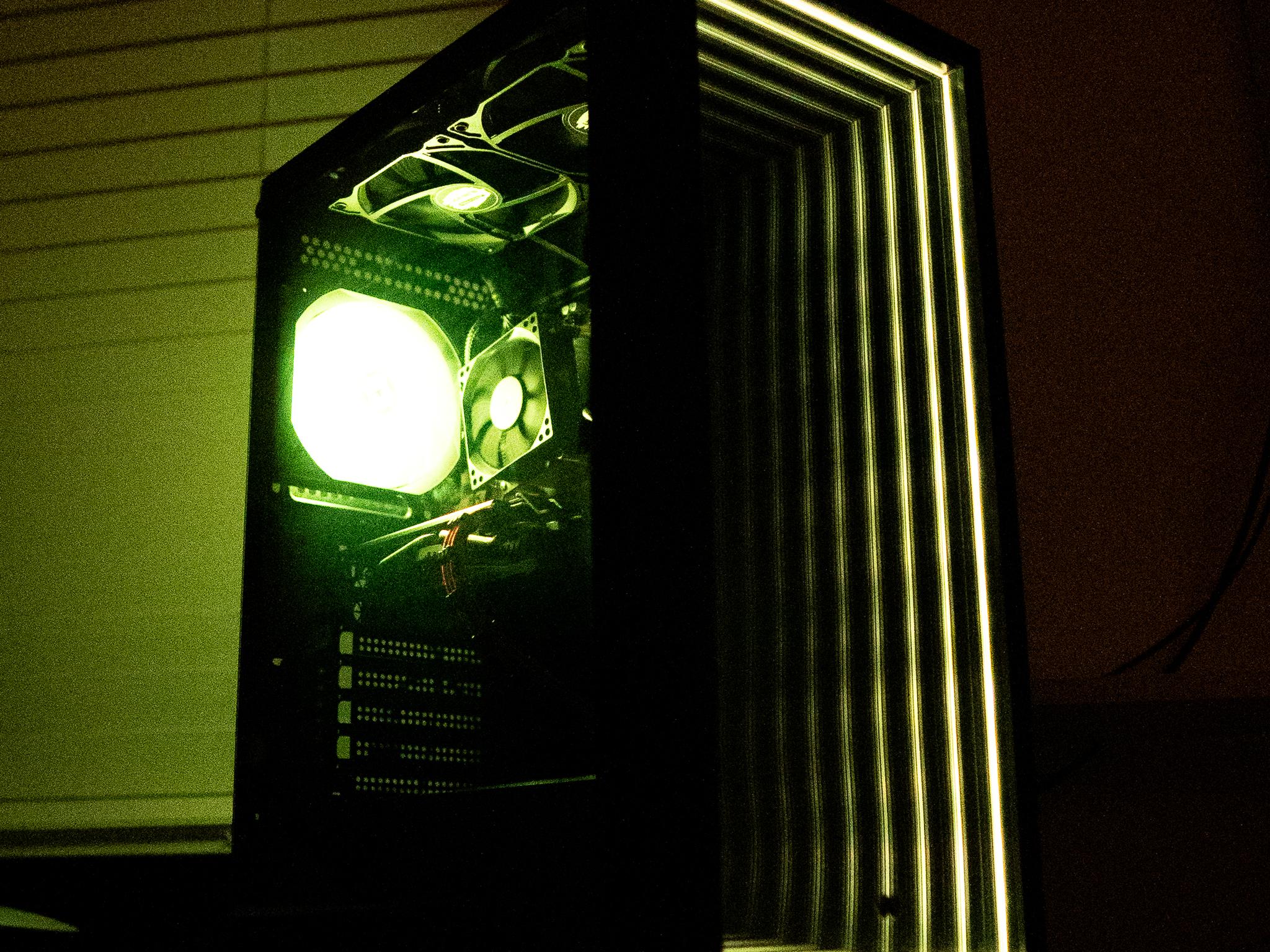 ⚫🔴 | RX 580 | INTEL i5 4670 | 12GB DDR3 RAM | 240GB SSD + 320GB HDD | Scarlet Dagger 2.0