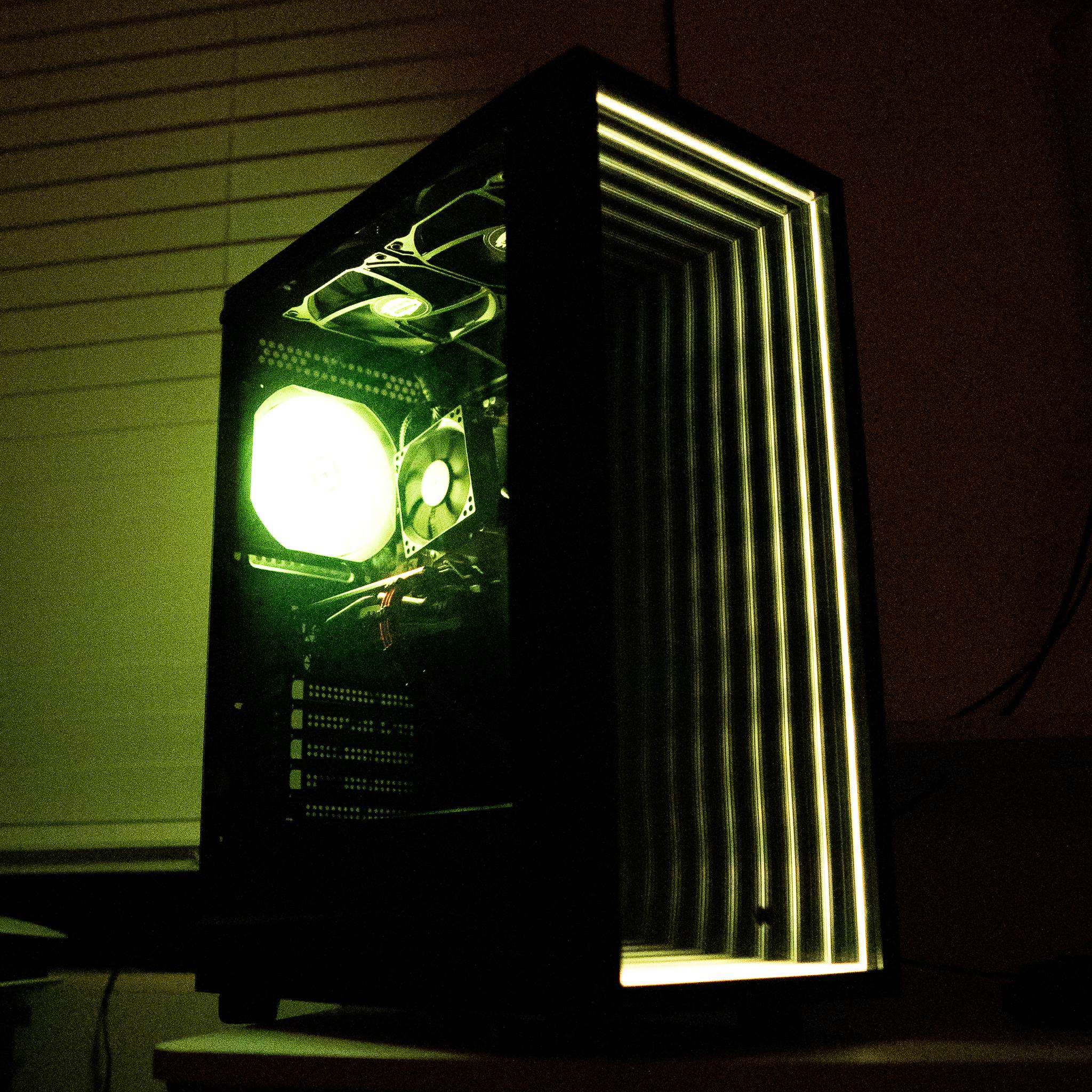 ⚫🔴 | RX 580 | INTEL i5 4670 | 12GB DDR3 RAM | 240GB SSD + 320GB HDD | Scarlet Dagger 2.0