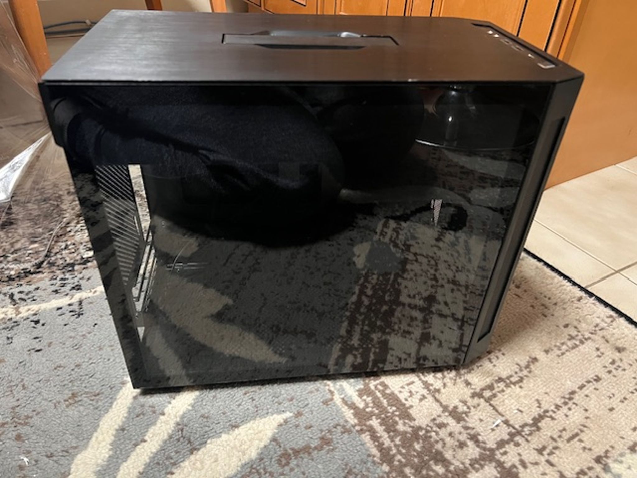 LIAN LI TU150 Aluminium Tempered glass Mini ITX Case Black + 850 Watt Lian Li SFX Power Supply Black