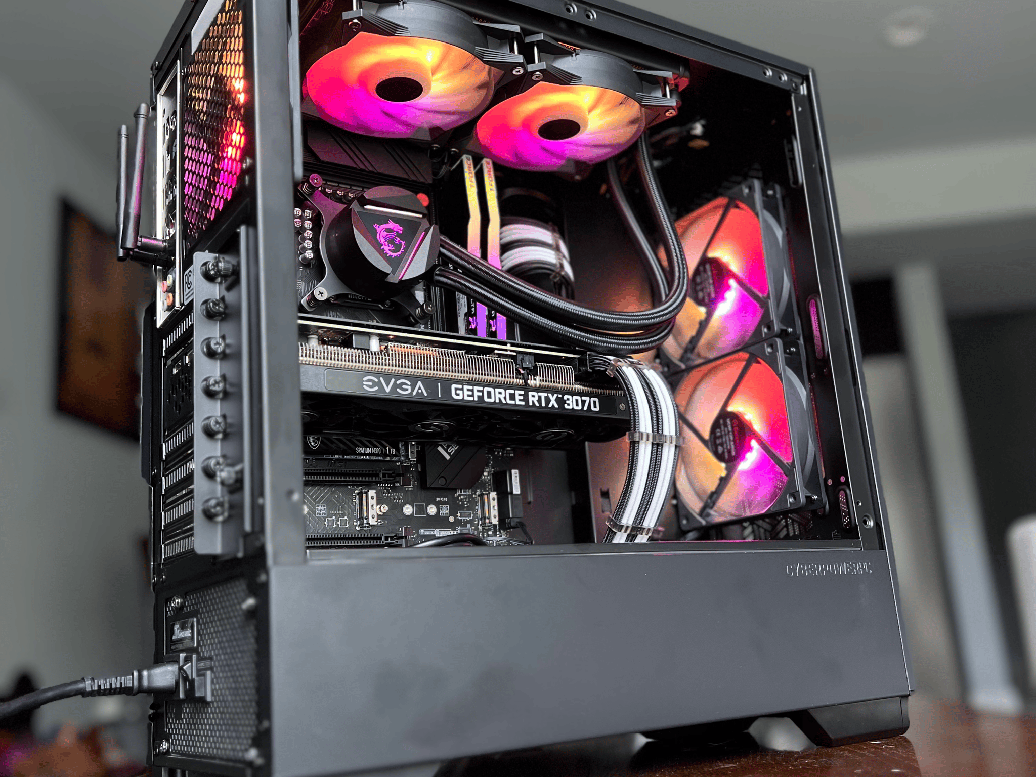 Intel Core i5-12600k & EVGA RTX 3070 Gaming PC