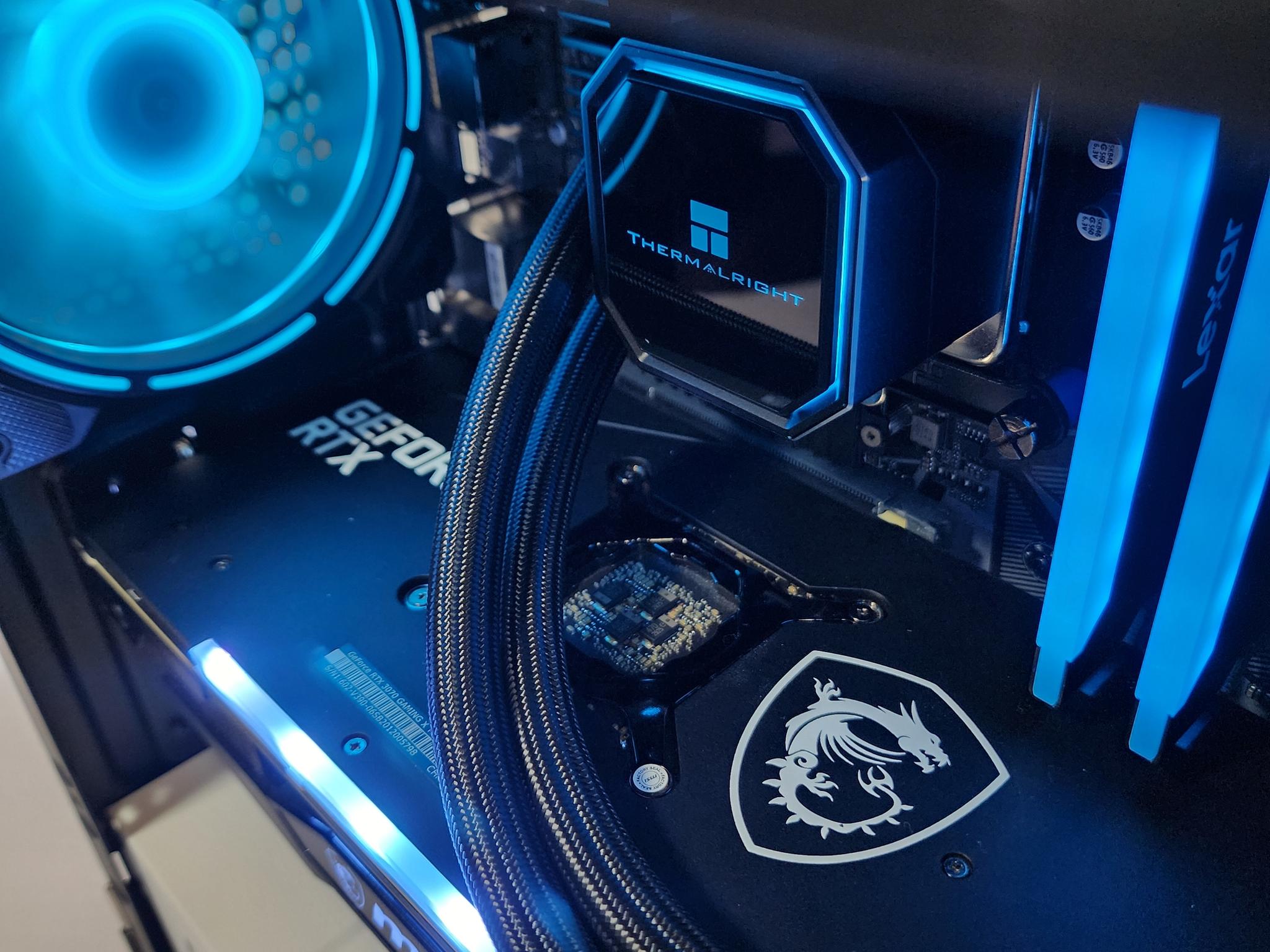 💙🤍 RTX 3070 // Core i5 12400 // 16GB 3600MHz // 1TB NVMe Gen 3