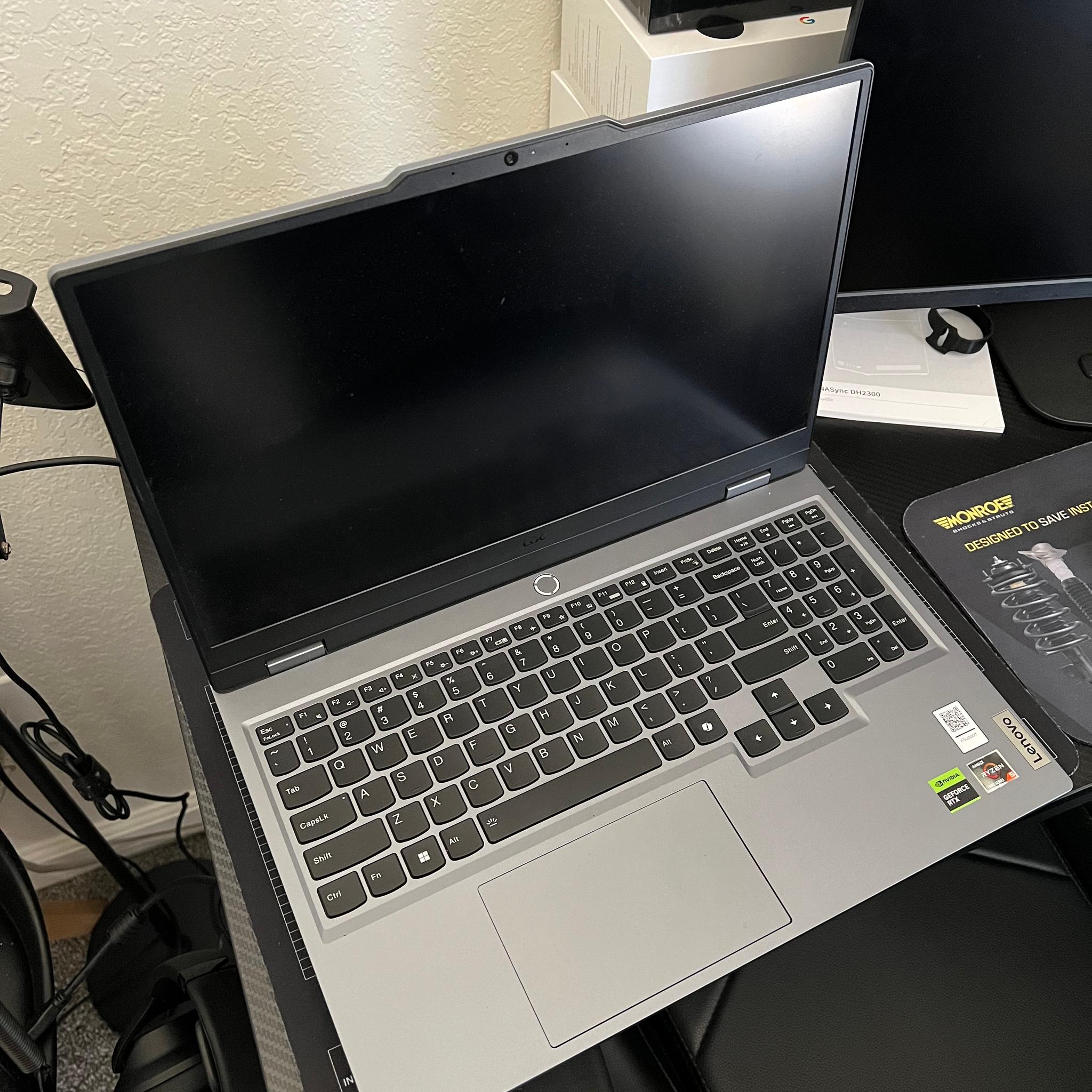 Lenovo-LOQ 15.6 Gaming Laptop AMD Ryzen 5 7235H 2023 32gb RAM NVIDIA GeForceRTX3050 6GB-512GB SSD