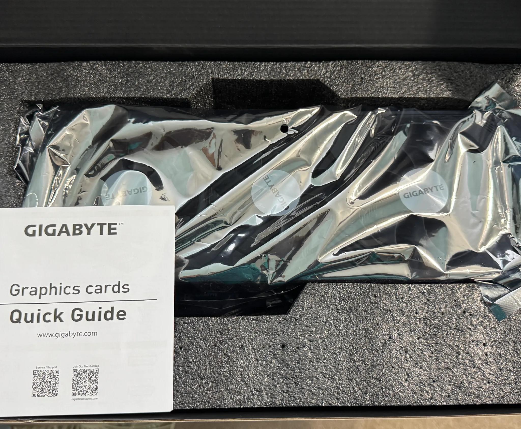 GIGABYTE Radeon RX 7800 XT GAMING OC 16G Graphics Card