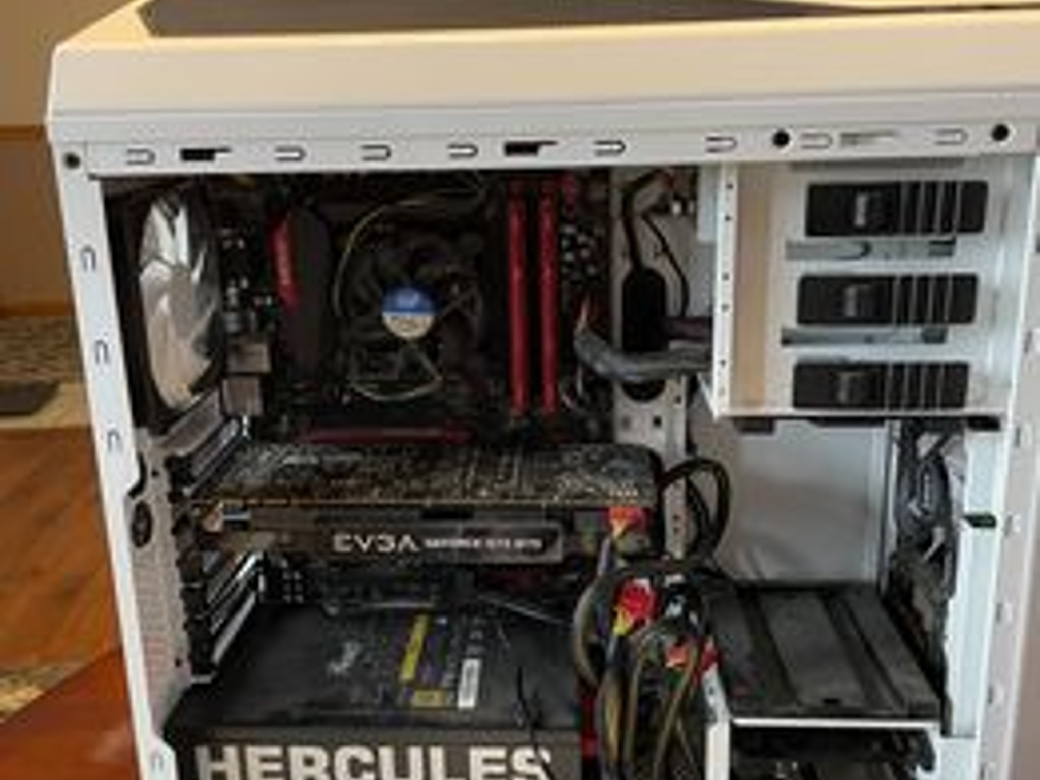 Unique Case Custom PC with EVGA SuperClocked black edition 1070