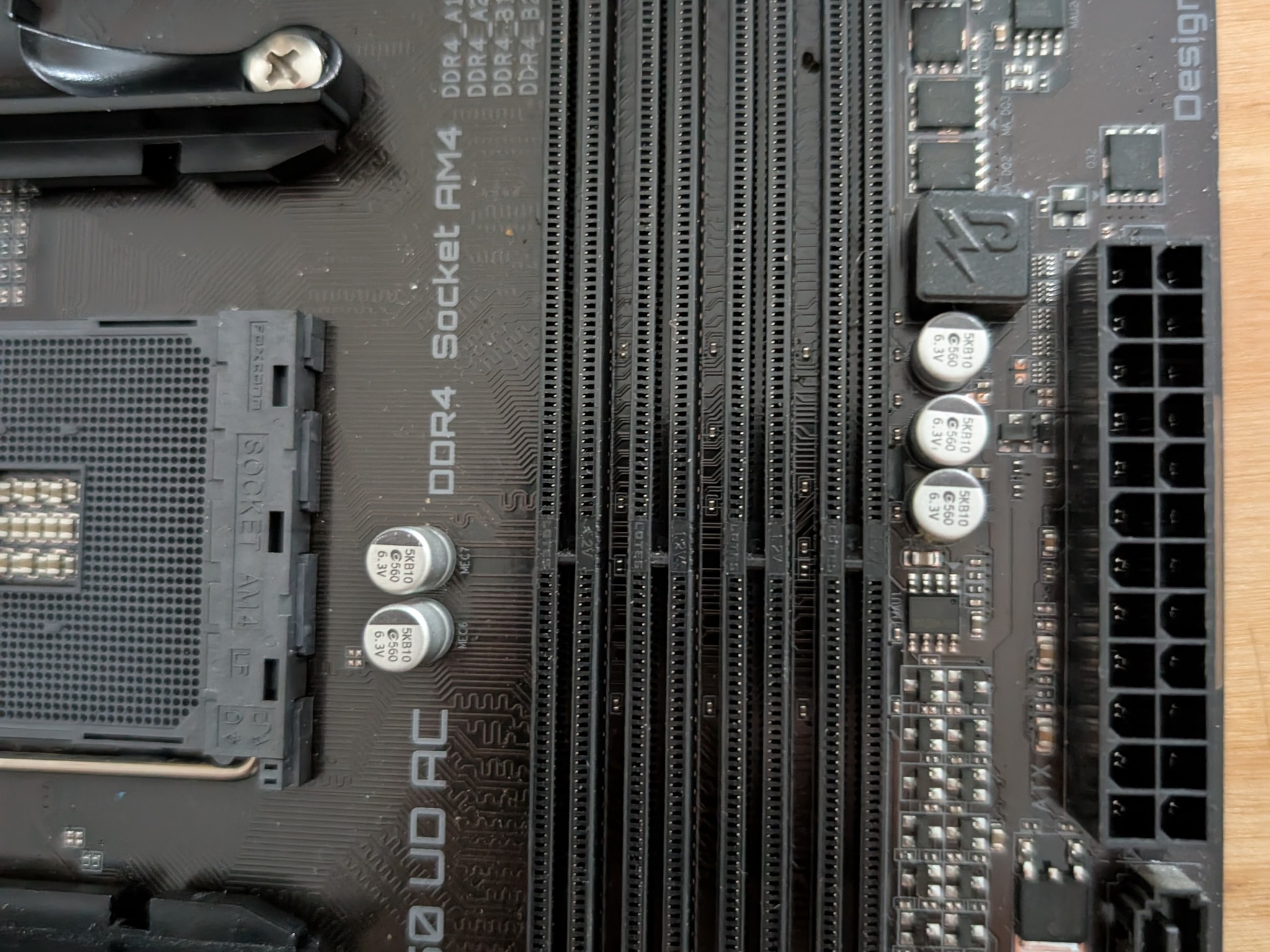 *PARTS* Gigabyte B550 UD AC ATX