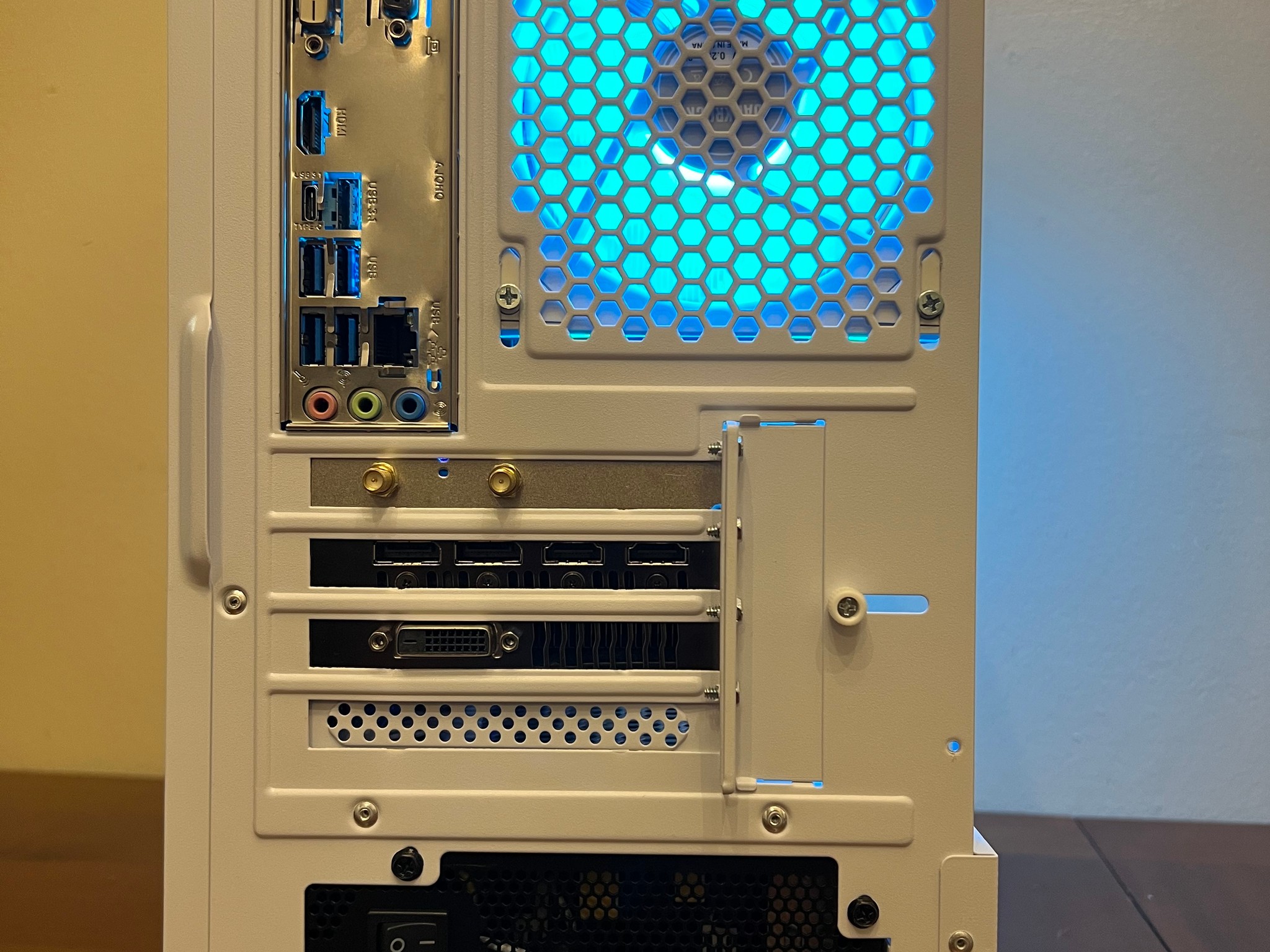 Ryzen R5 2600 Gaming PC GTX 1070 8GB 1TB Storage 16GB RAM WIFi WINDOWS 11 Pro