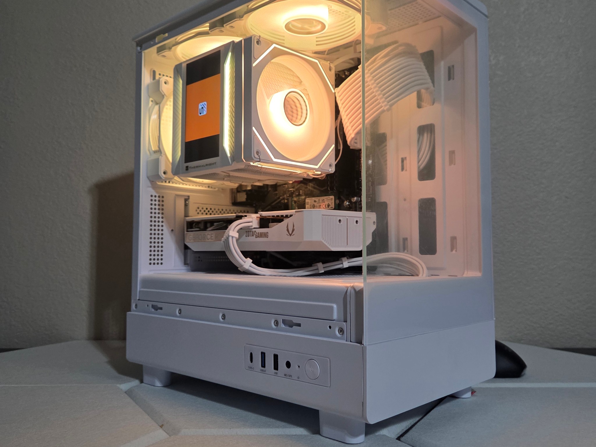 Orion Frost | White RTX 5060 Gaming PC ❄️🔥🤍⛄