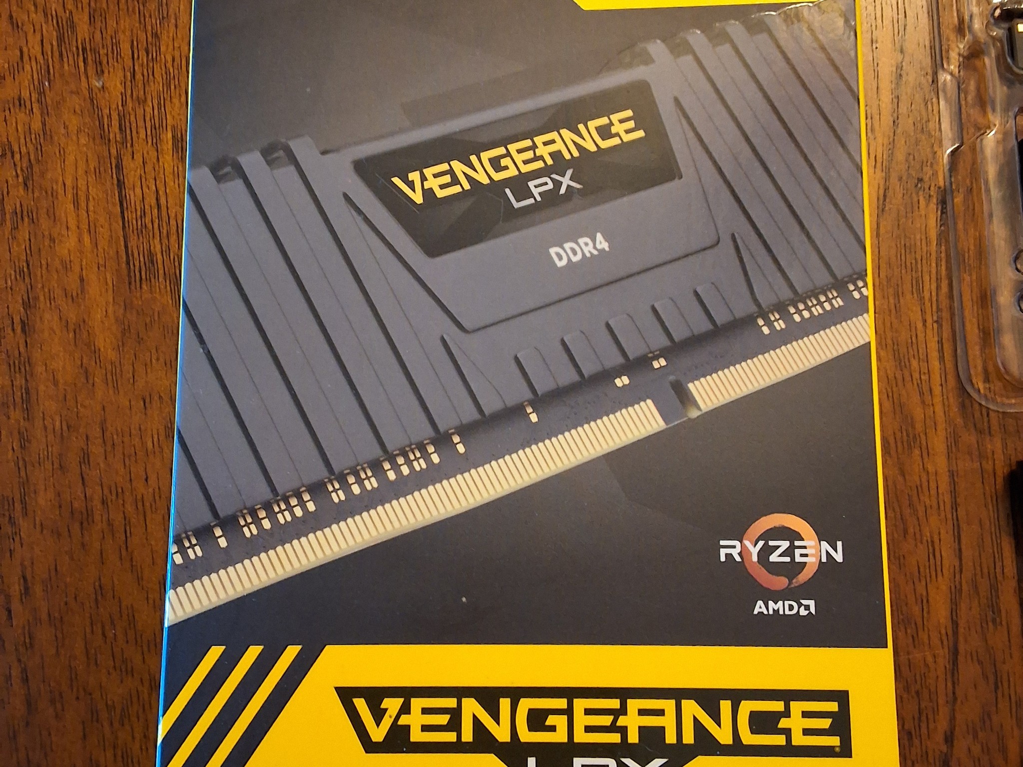 Corsair 64GB DDR4-3200 (4x16GB) CMK32GX4M2Z3200C16