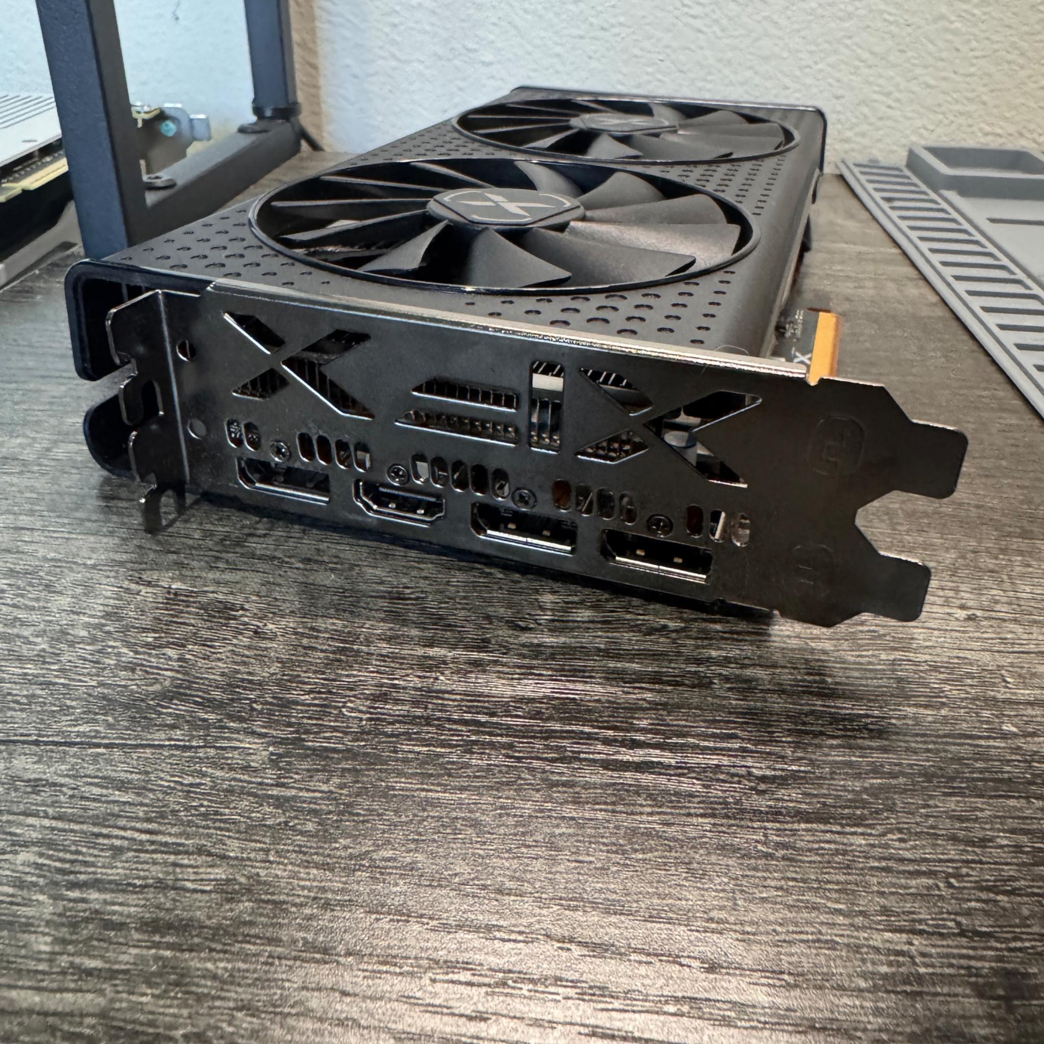 XFX Speedster SWFT 210 Radeon RX 6600 8GB