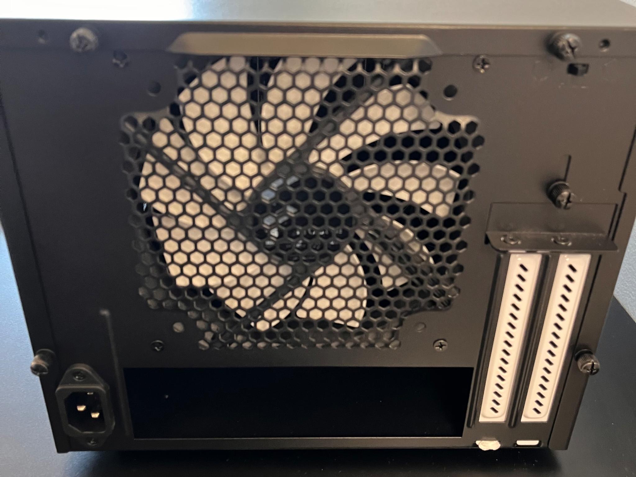 Fractal Node 304 - Like New