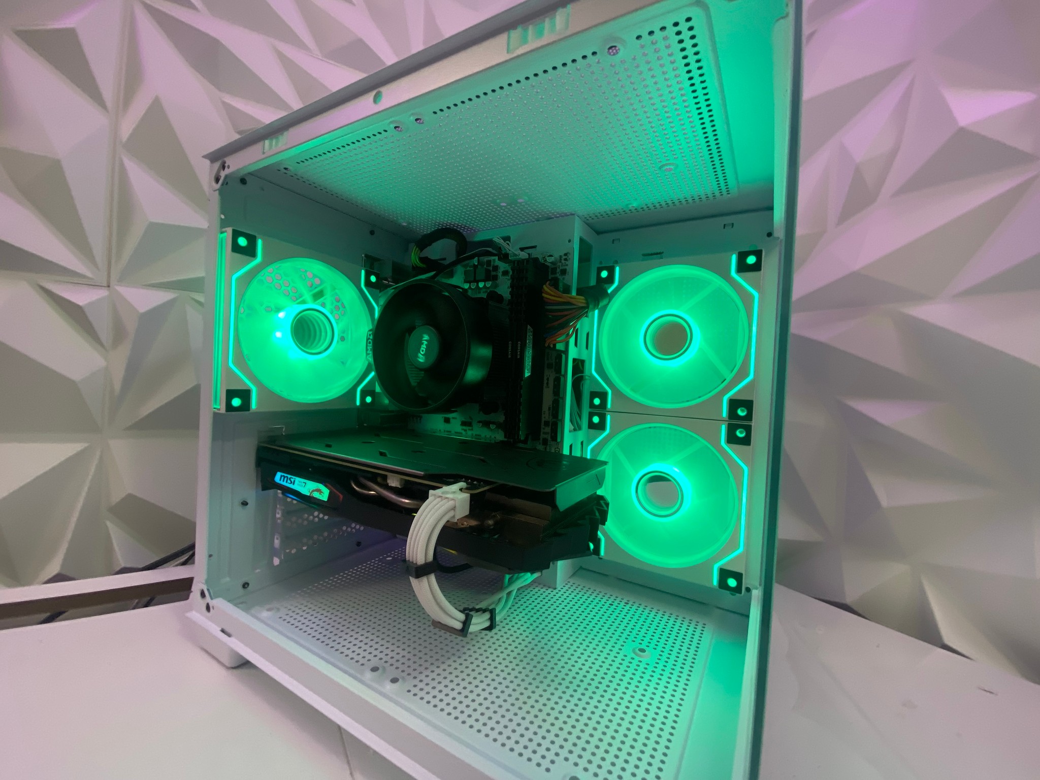 🎅🎅 White Elite Build – Ryzen 5 2600 + GTX 1660 Ti 6GB | 1080p High FPS Ready