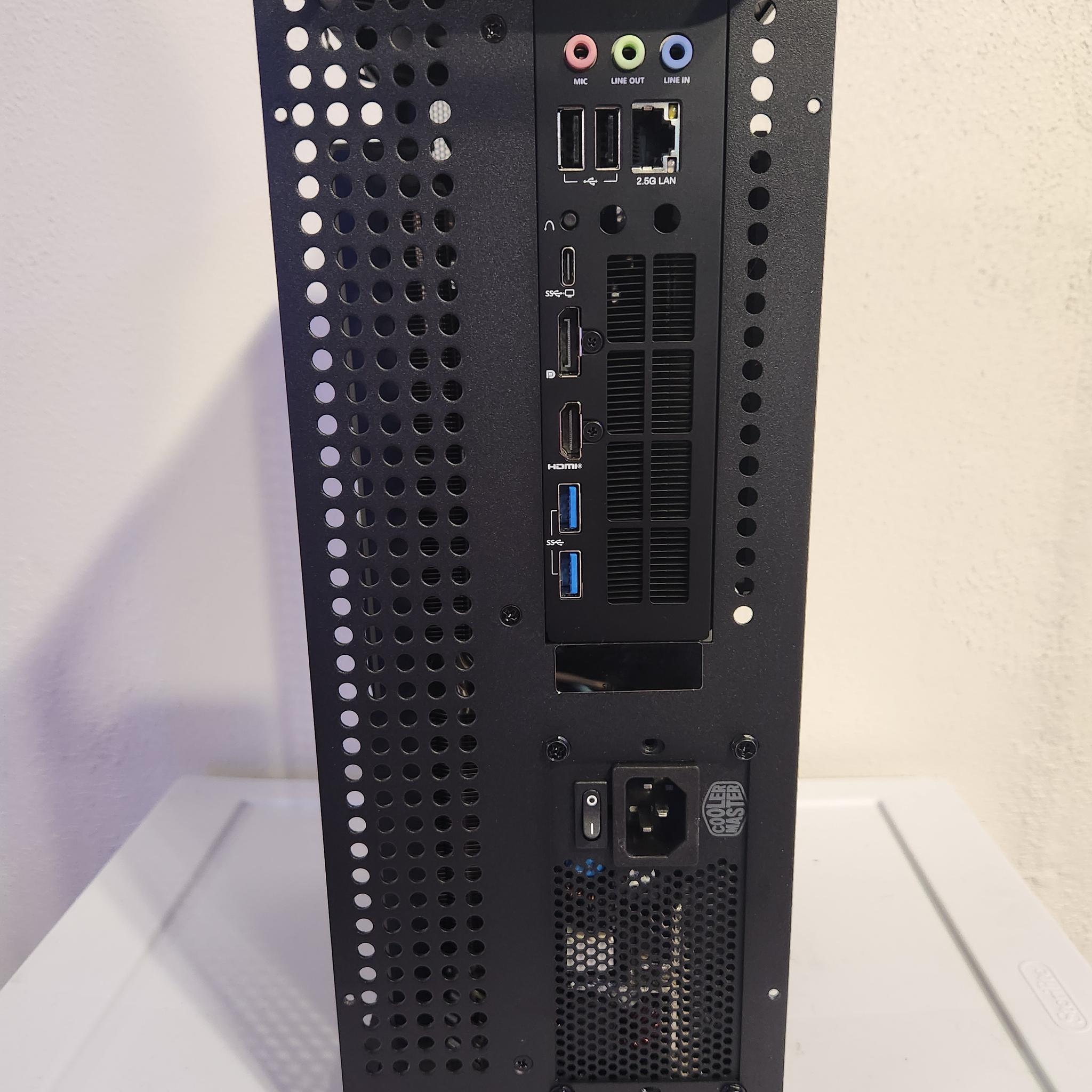 SFF Gaming PC – Ryzen 9 7945HX3D + Radeon RX 9070 + 48GB DDR5 + 2TB SSD