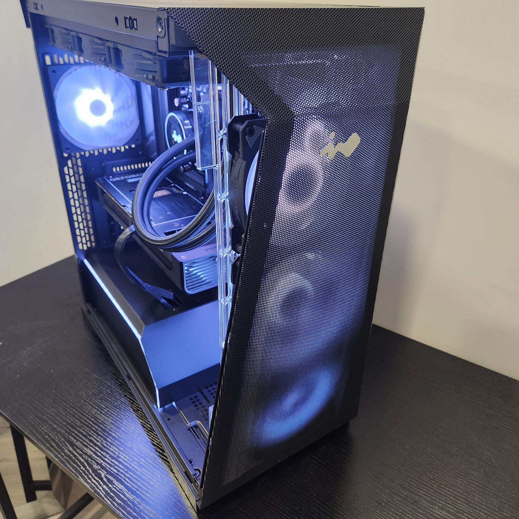RTX 5070 4k gaming pc, built into a 2 way mirror gaming case!!!!!
