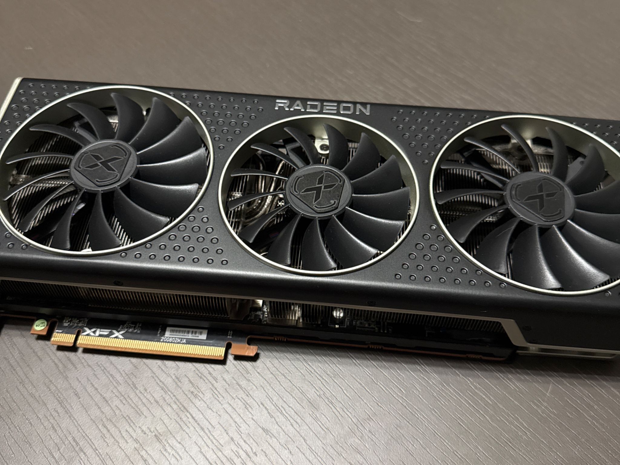 AMD RADEON XFX RX 6950 XT